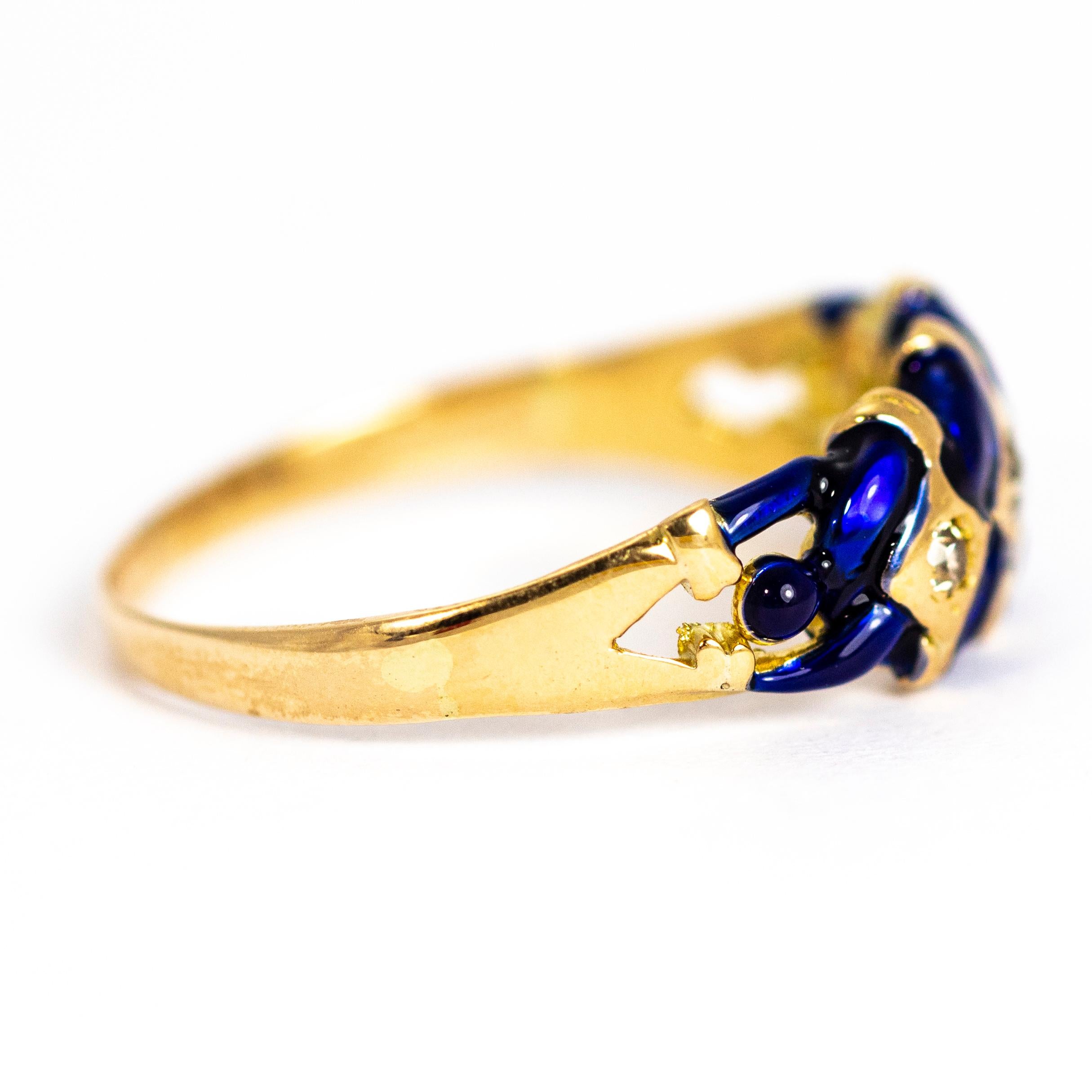 Women's or Men's Edwardian Diamond and Enamel 15 Carat Gold Ring