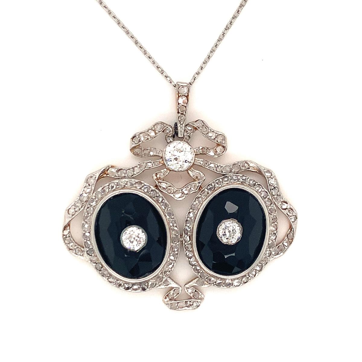 Edwardian Diamond and Onyx Platinum and 18k Yellow Gold Pendant, circa 1900s In Good Condition For Sale In Beverly Hills, CA