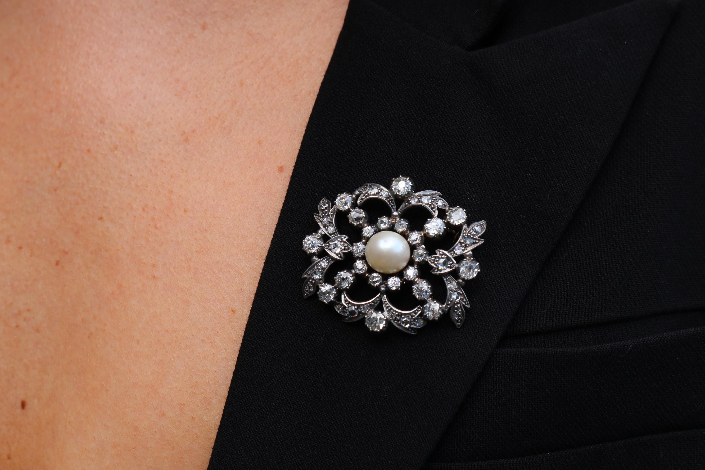 Edwardian Diamond Pearl Brooch in 10 Karat White Gold and Silver Topped For Sale 1