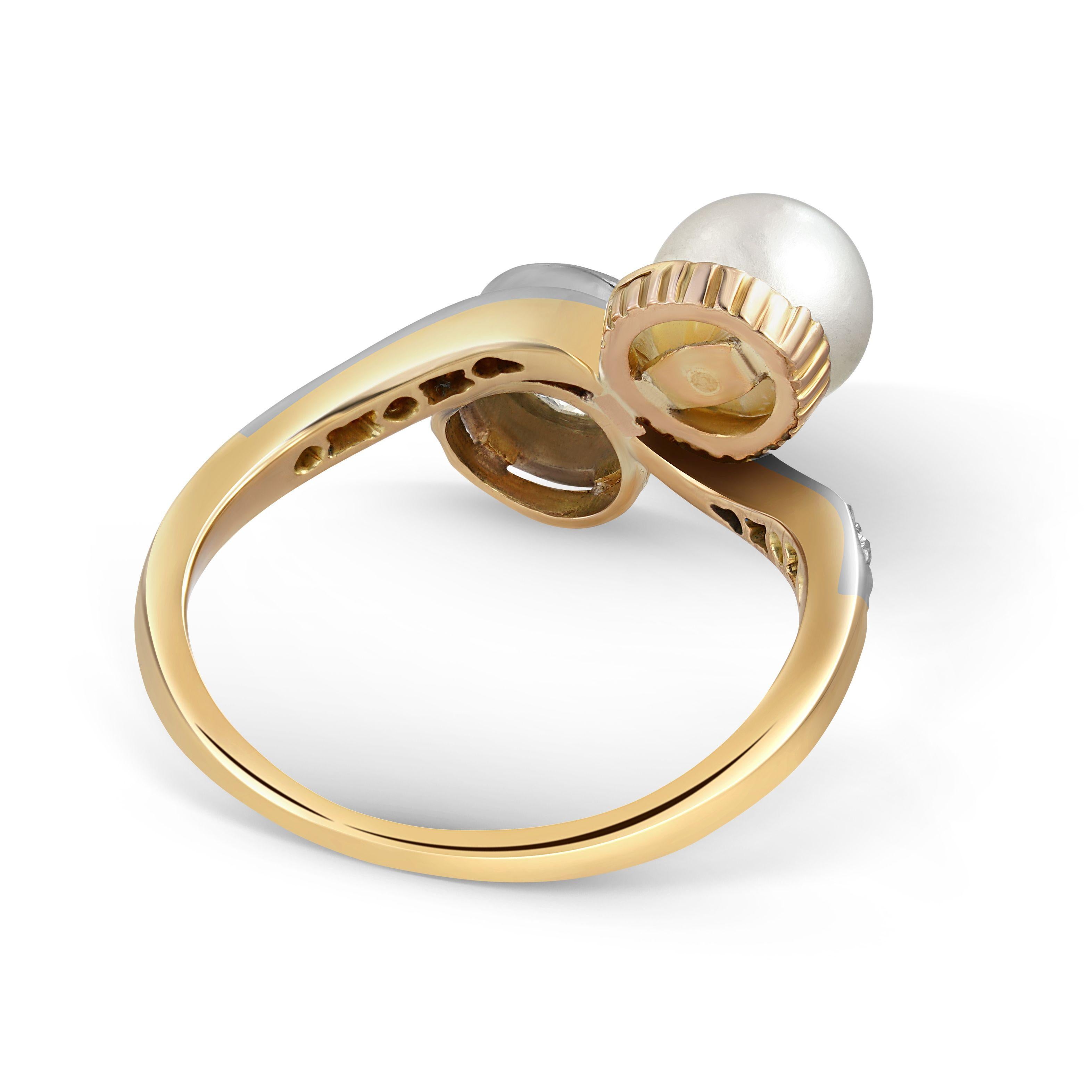 Taglio misto Anello incrociato in oro con diamanti e perle Estate Jewelry in vendita