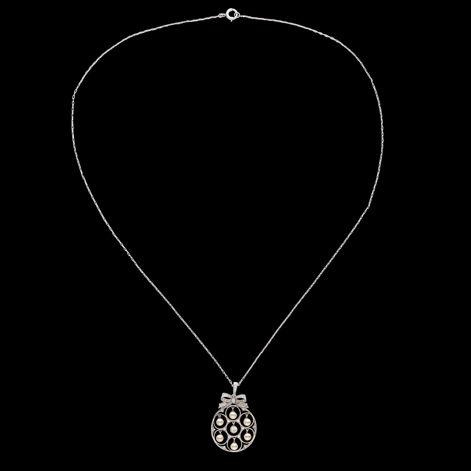 Women's Edwardian Diamond and Pearl Pendant Necklace