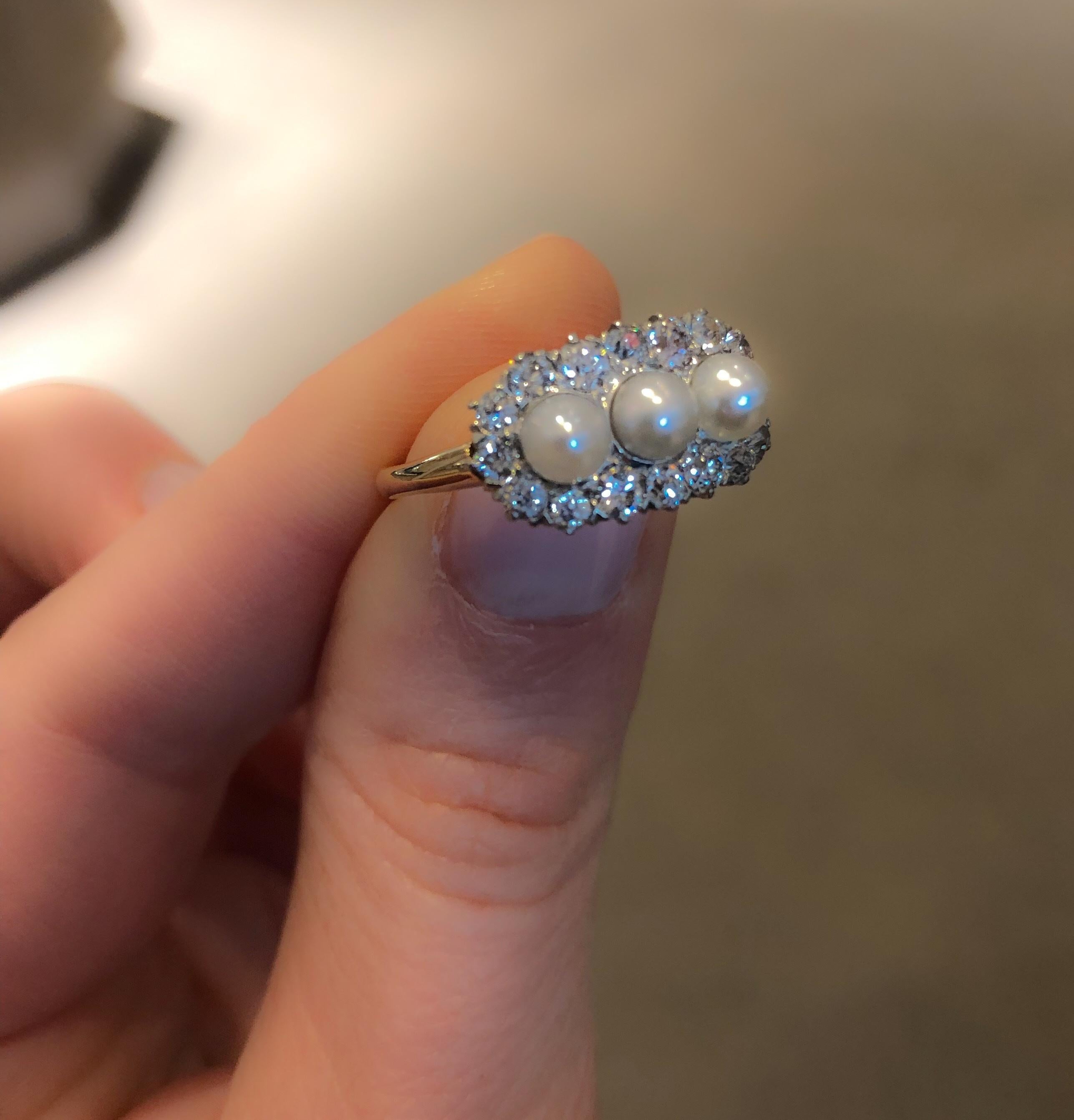 Dreifacher Perlen- und Diamantring  (Alteuropäischer Schliff) im Angebot