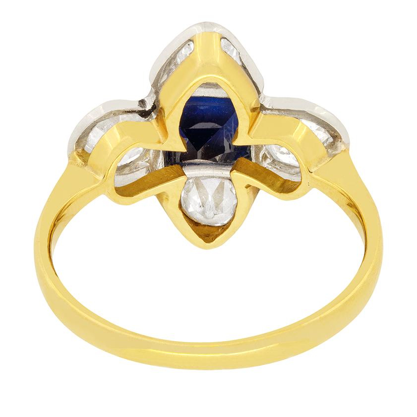 Edwardian Diamond and Sapphire Cluster Ring, circa 1910 In Good Condition In London, GB