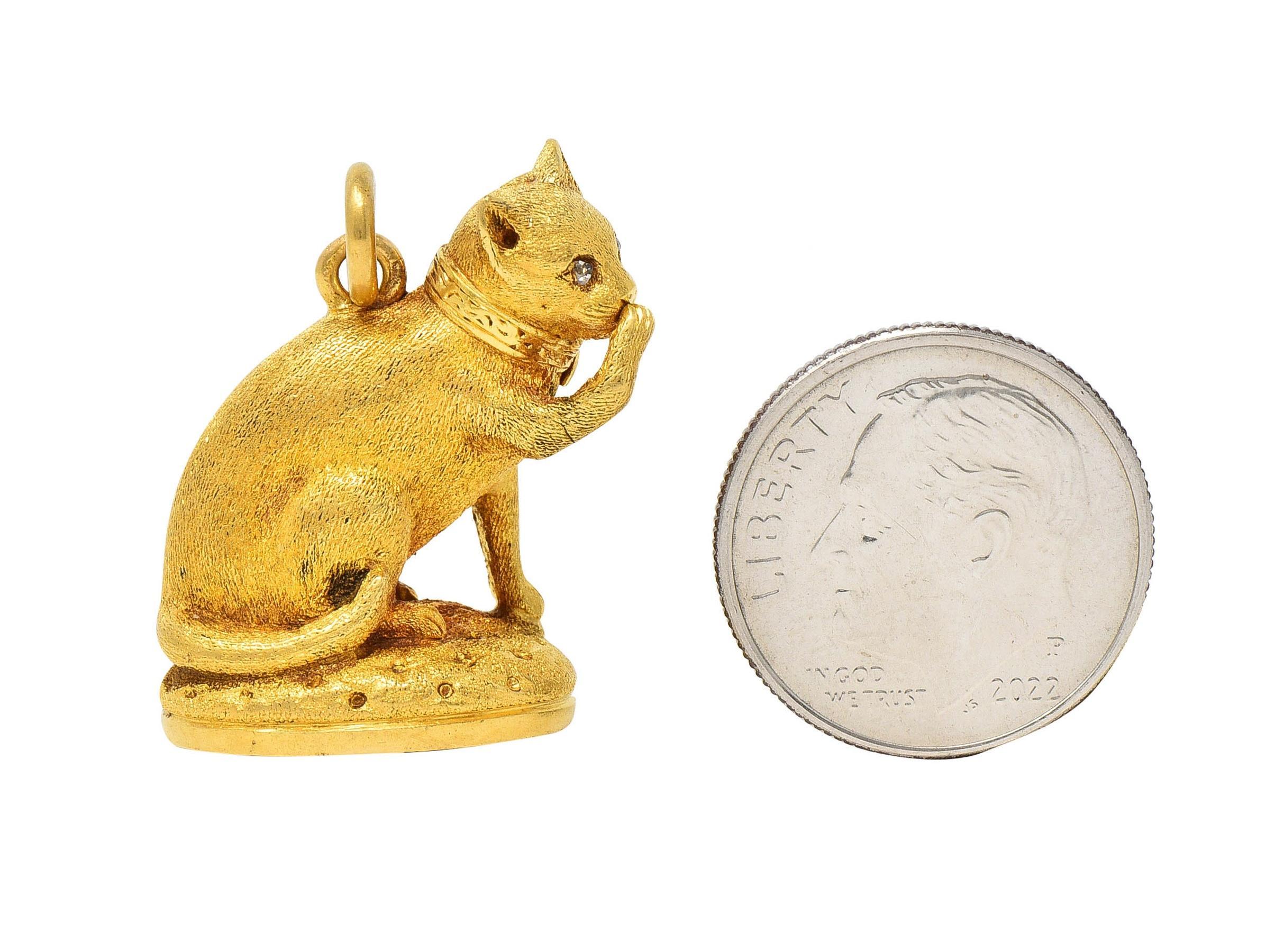 Edwardian Diamond Chalcedony 18 Karat Gold Antique Cat Intaglio Fob Pendant In Excellent Condition In Philadelphia, PA