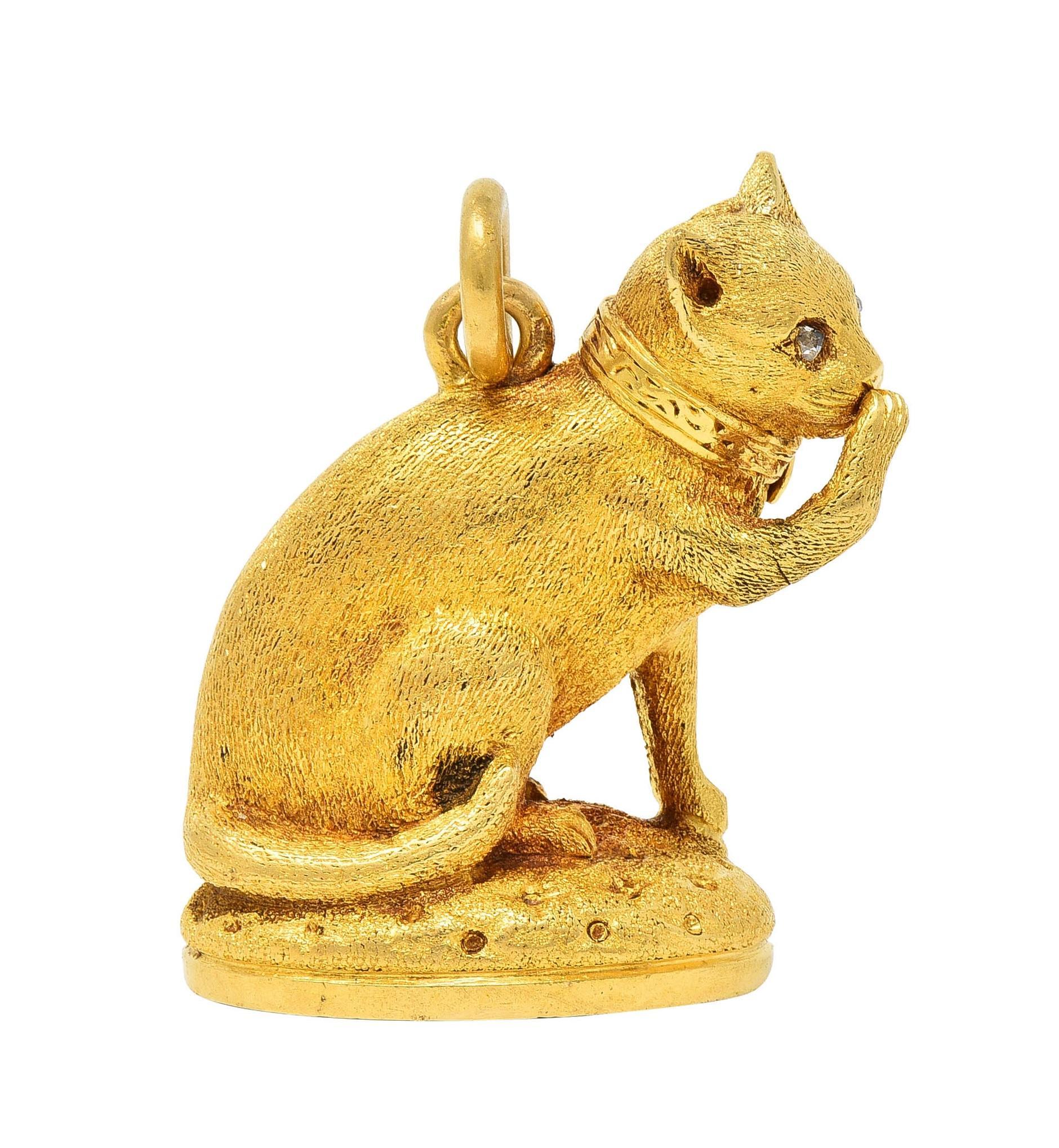 Edwardian Diamond Chalcedony 18 Karat Gold Antique Cat Intaglio Fob Pendant 3