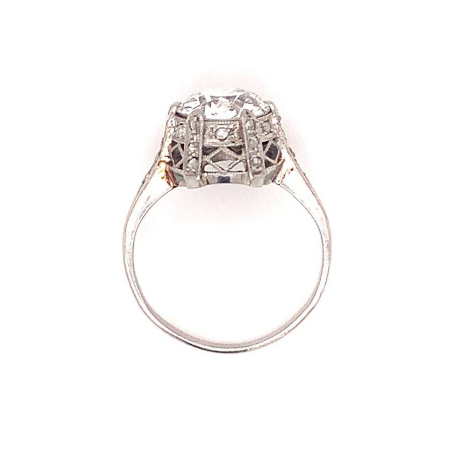 Old European Cut Edwardian Diamond Engagement Ring in Platinum, circa 1910 For Sale