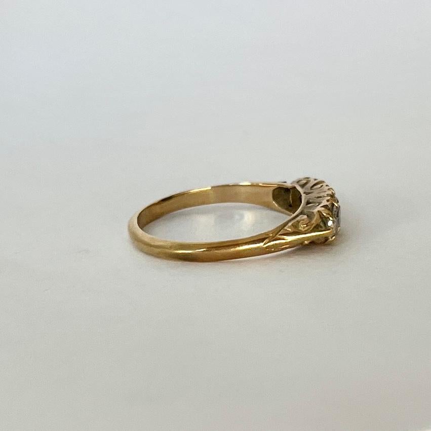 Edwardian Diamond Five-Stone 18 Carat Gold Ring In Good Condition For Sale In Chipping Campden, GB