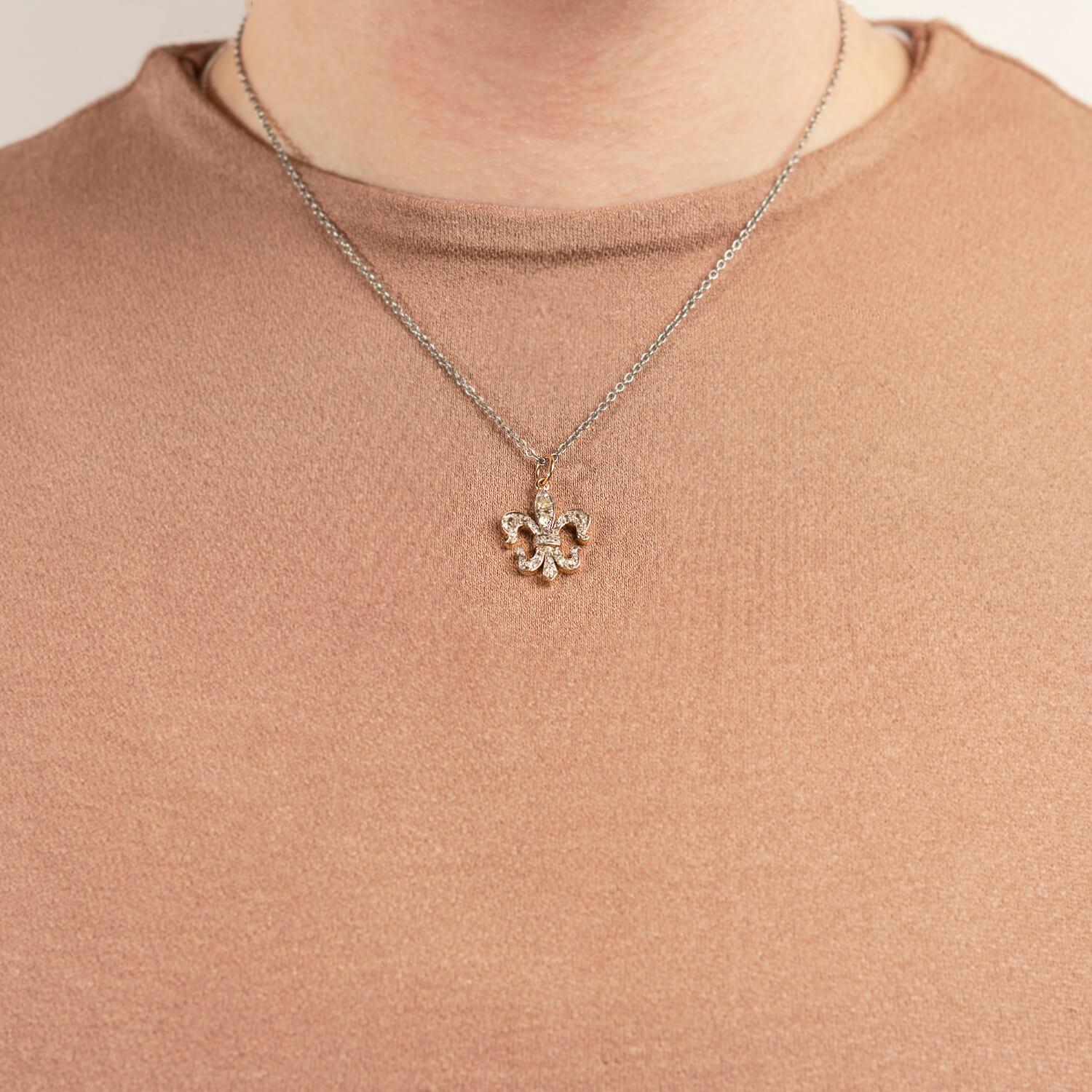 14k gold fleur de lis pendant