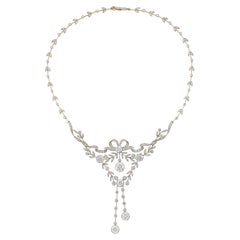 Collier goutte édouardien en platine avec guirlande de diamants