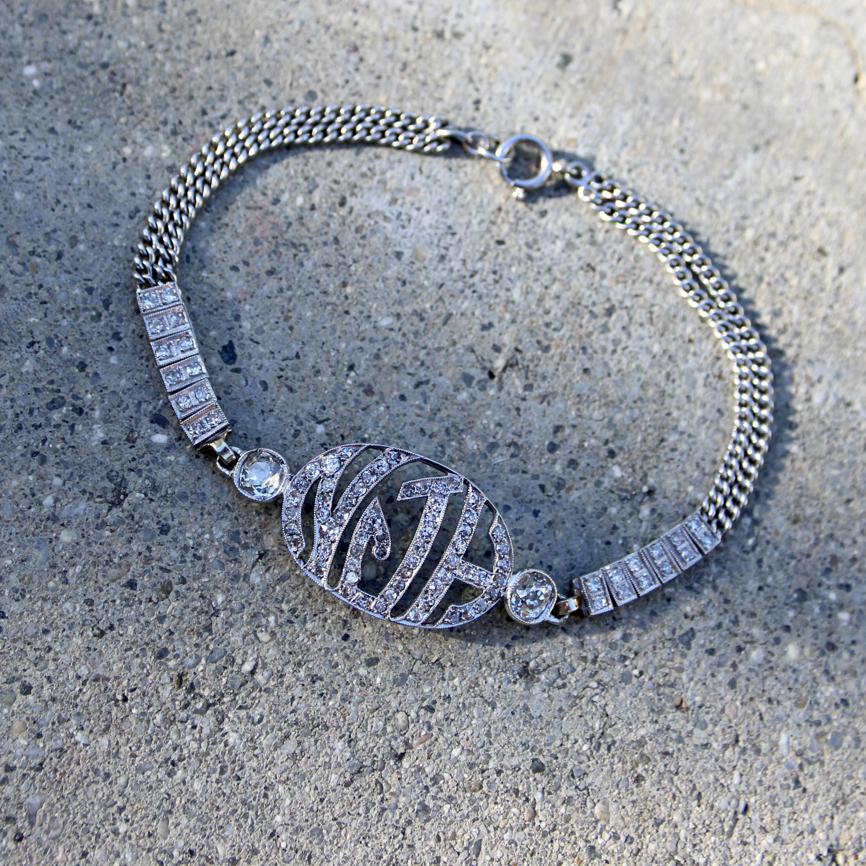 Bracciale Monogram con diamante edoardiano in oro bianco 10 carati in vendita 4