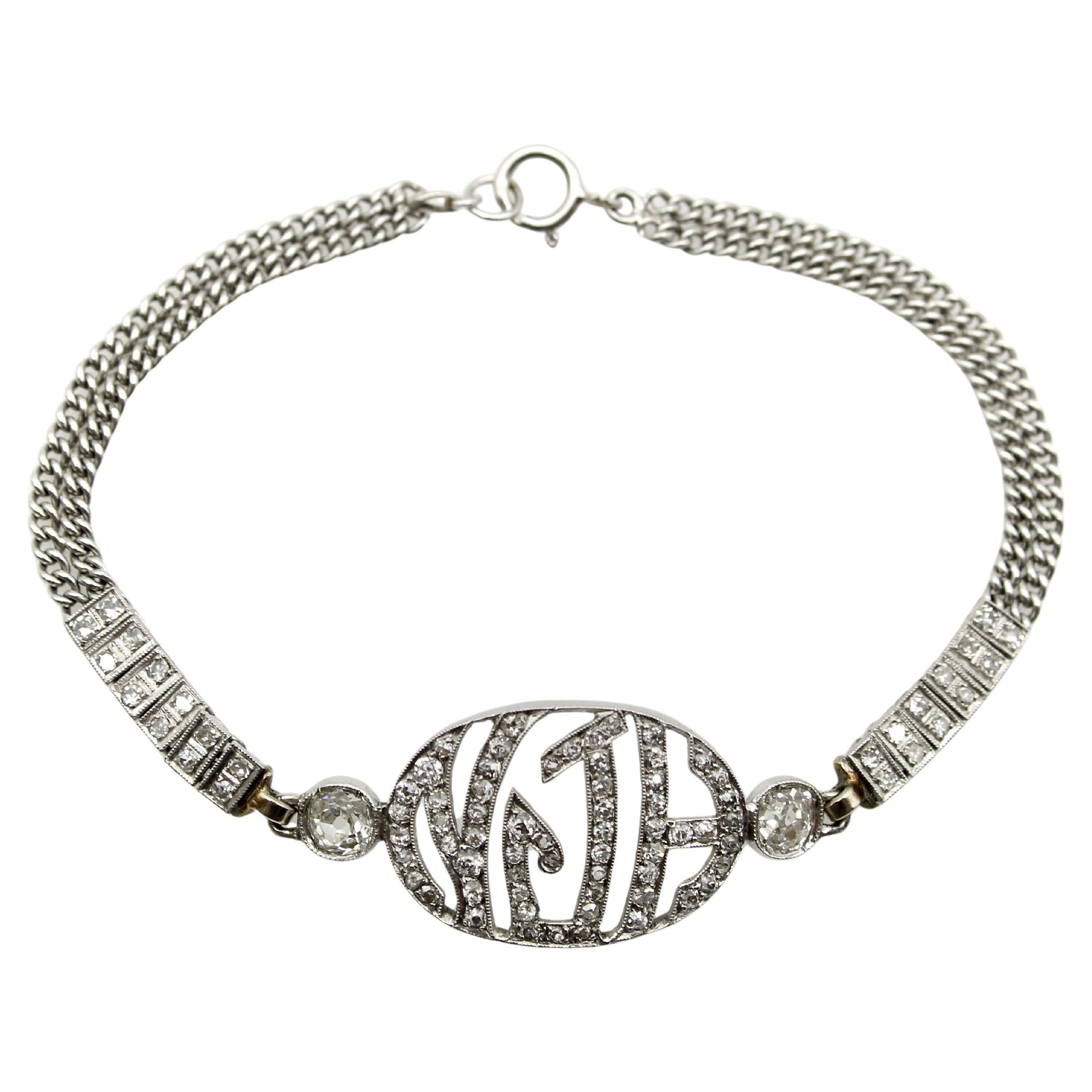 Bracciale Monogram con diamante edoardiano in oro bianco 10 carati in vendita