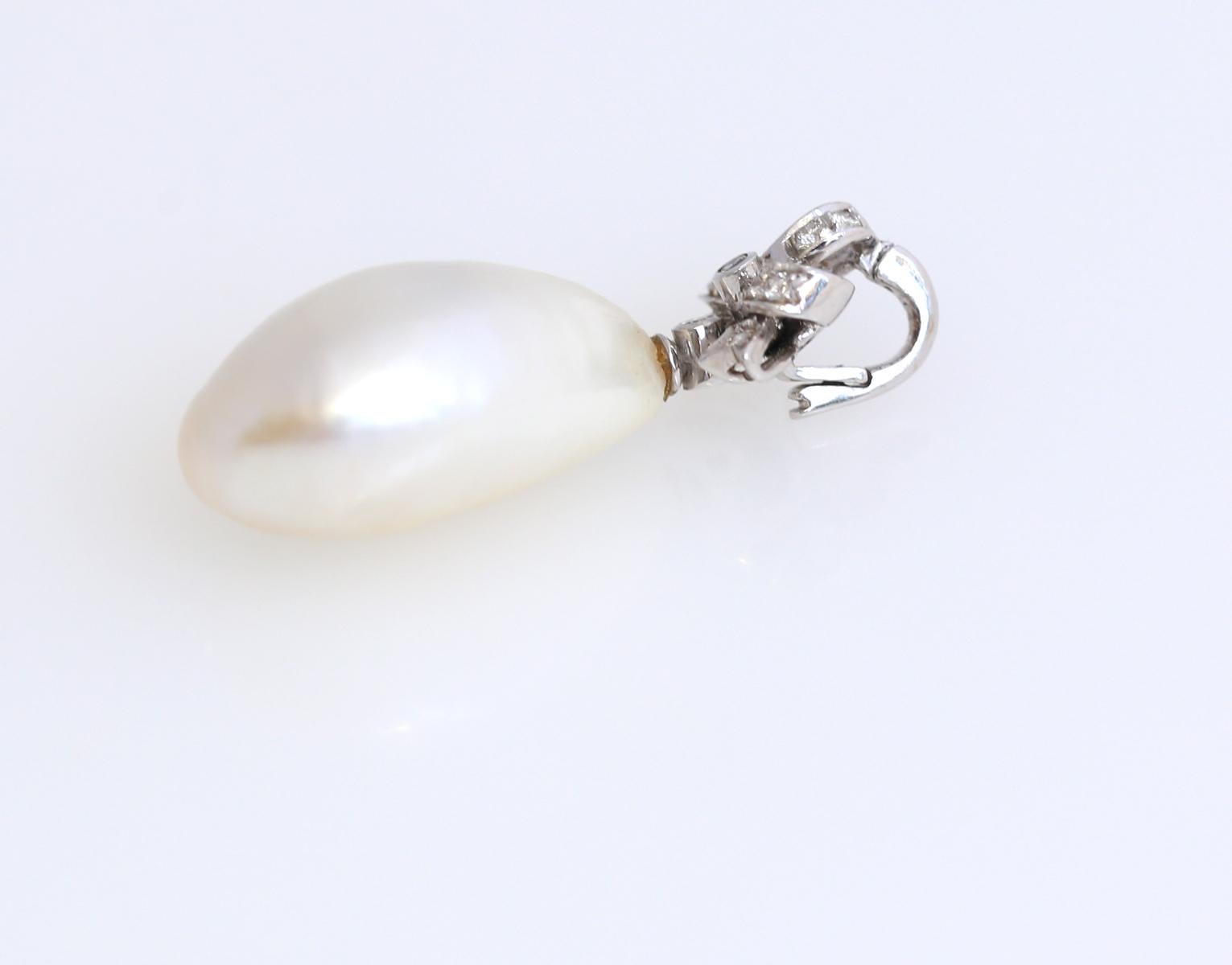 Round Cut Edwardian Diamond Pearl Bow Pendant 18K White Gold, 1910