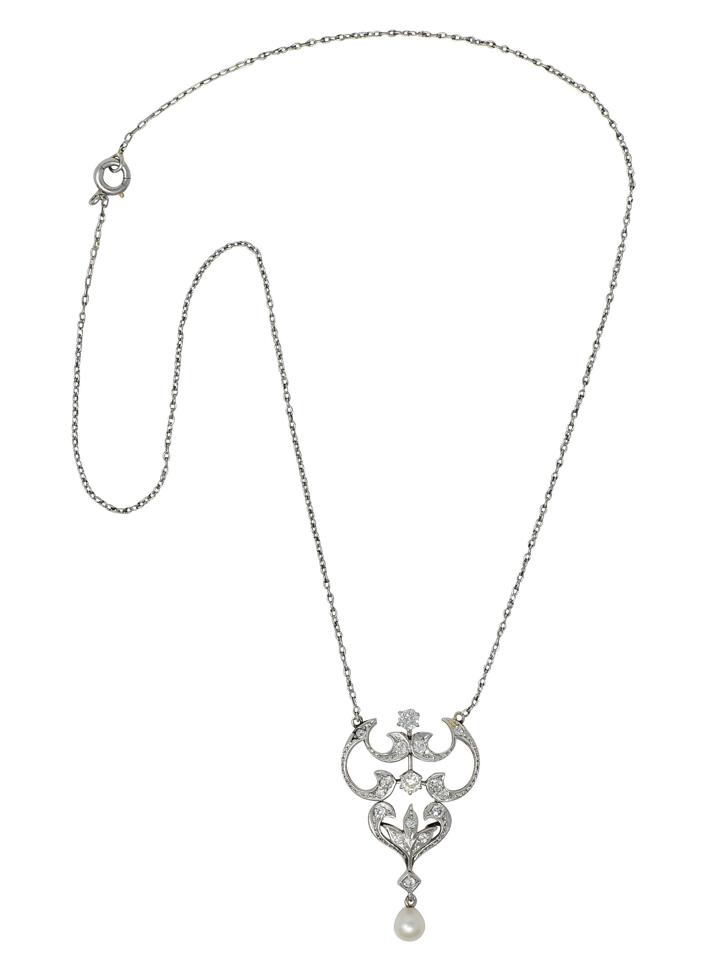 Taille ronde Collier Edwardian Diamond Pearl Platinum 14K Gold Antique Pendant Station Necklace en vente