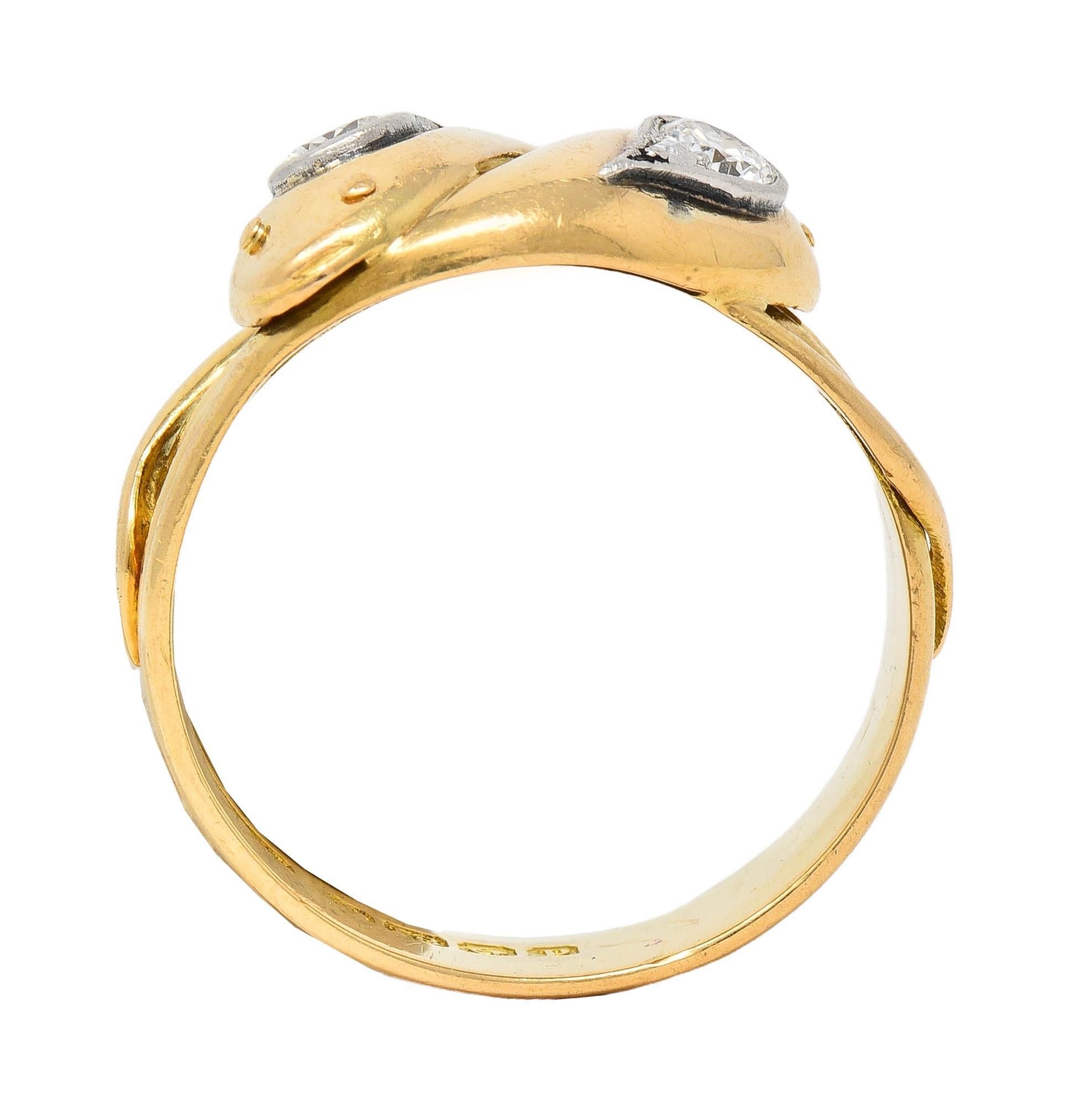 Bague unisexe édouardienne en or jaune 18 carats et platine avec serpent ancien en vente 1