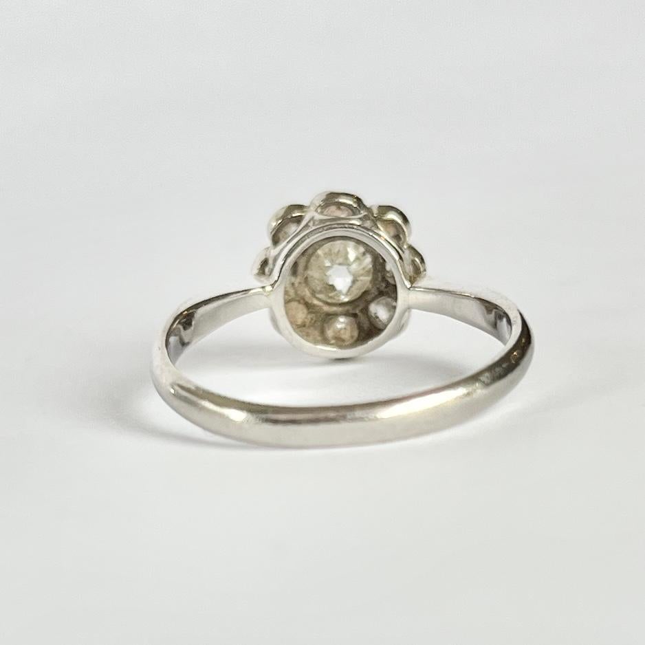 Edwardian Diamond Platinum Daisy Cluster Ring In Good Condition In Chipping Campden, GB