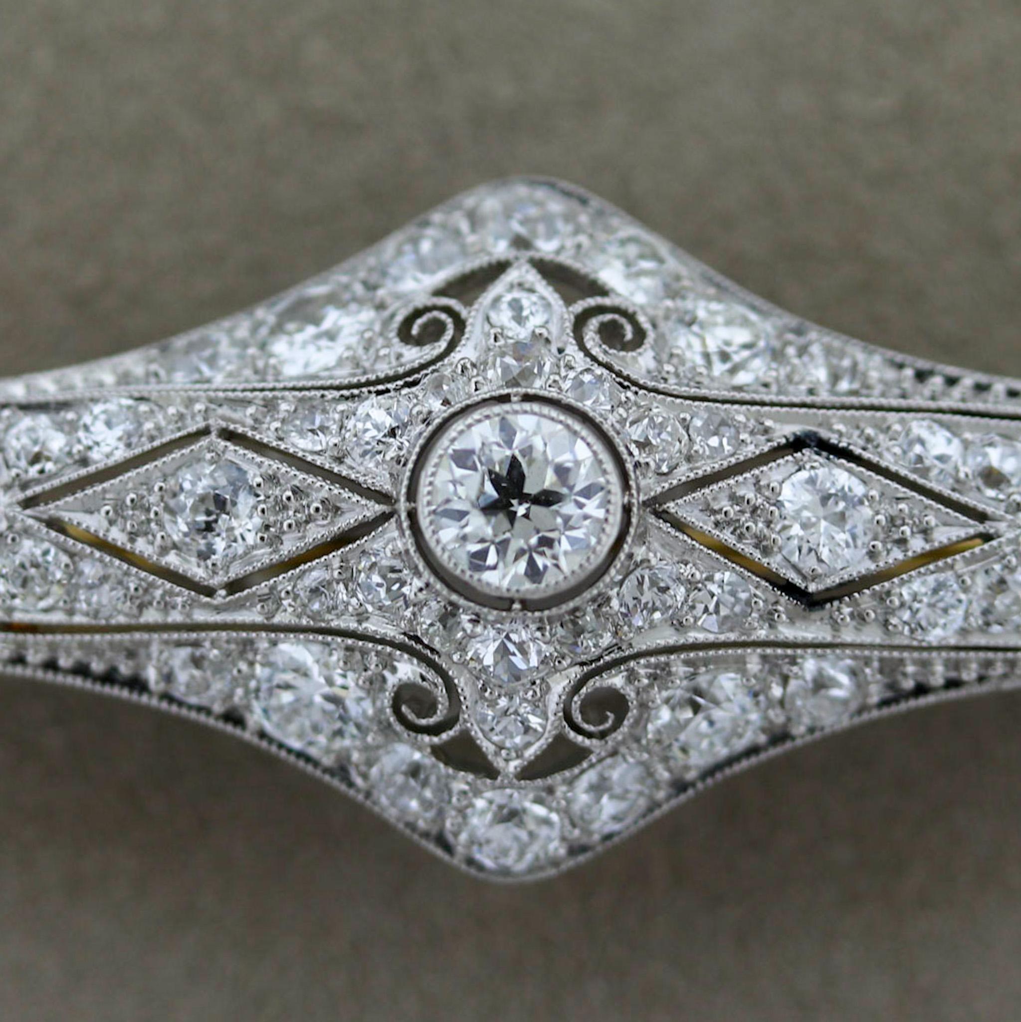 Round Cut Edwardian Diamond Platinum Gold Pin Brooch, Circa 1915 For Sale
