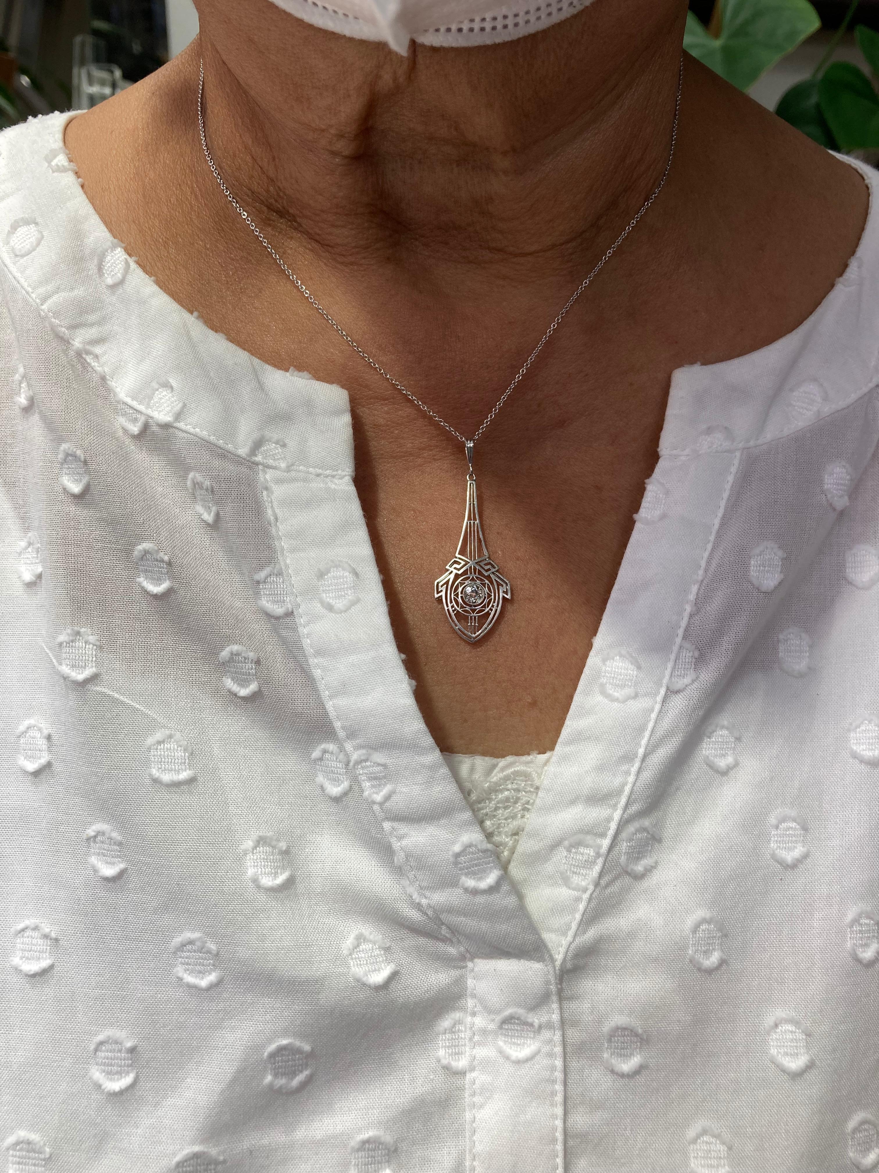 Edwardian Diamond Platinum Lavalier Necklace In Good Condition In Los Angeles, CA
