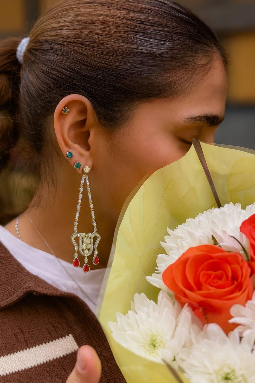 Taille brillant Boucles d'oreilles chandelier édouardiennes en diamant et rubis - 8,5 cm, or blanc 18 carats en vente