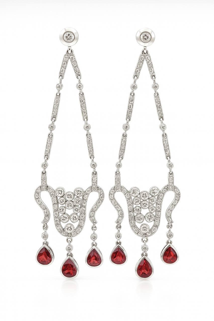 Boucles d'oreilles chandelier édouardiennes en diamant et rubis - 8,5 cm, or blanc 18 carats Neuf - En vente à Firenze, FI