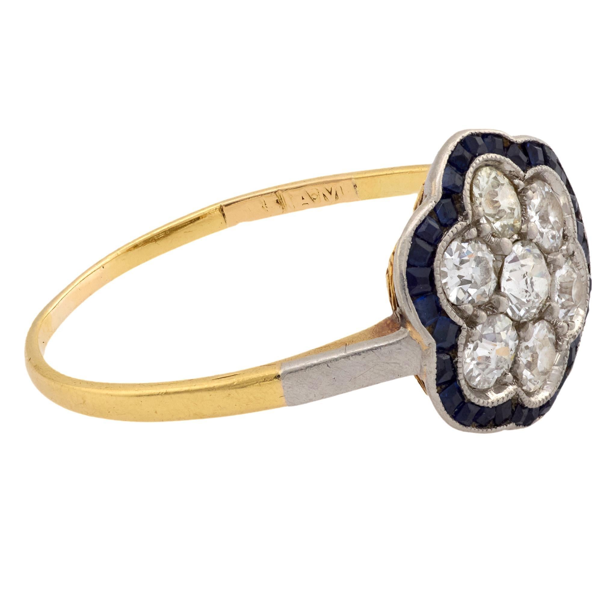 Anello floreale edoardiano con diamante e zaffiro in oro giallo 18 carati e platino In condizioni buone in vendita a Beverly Hills, CA