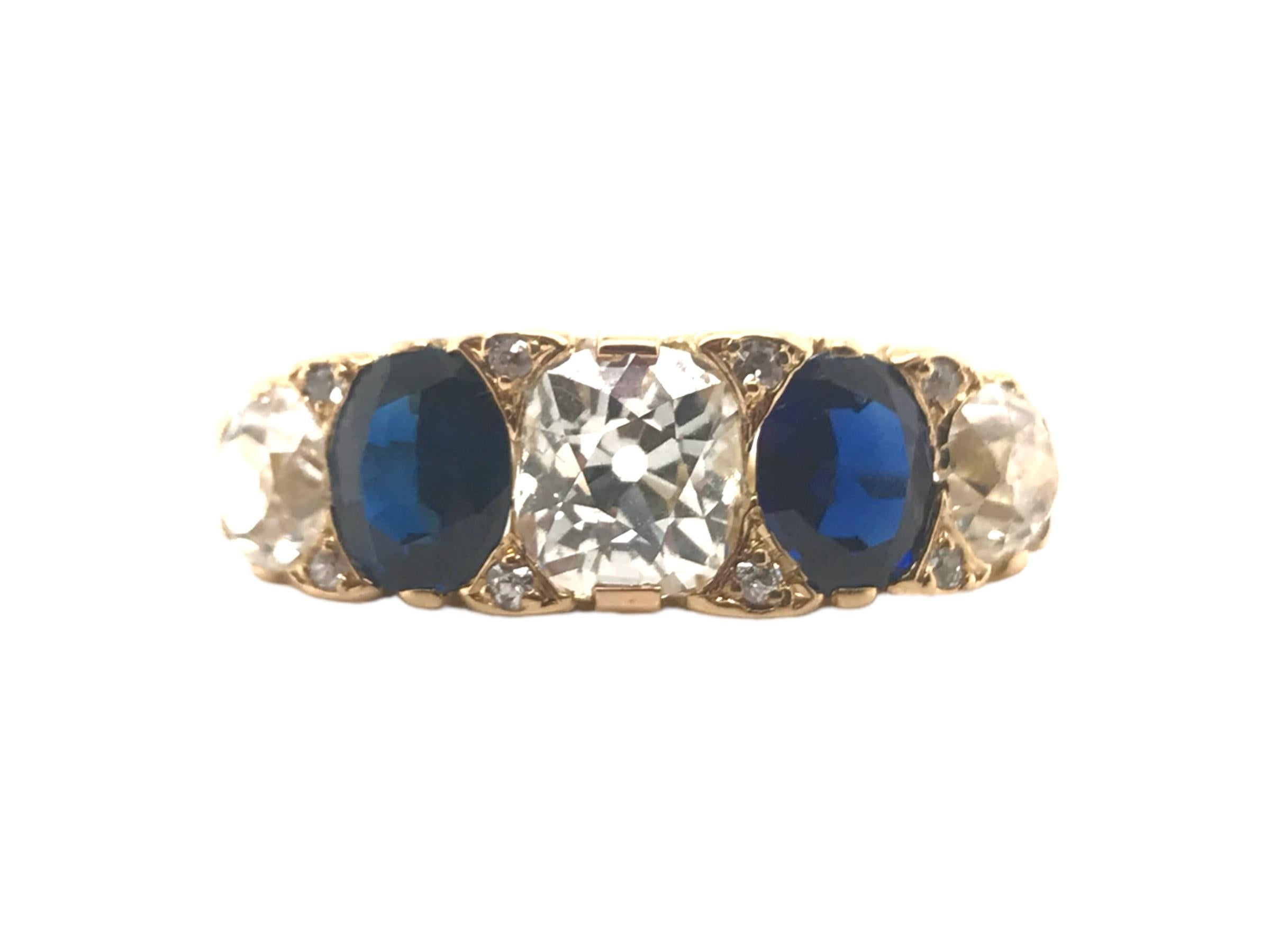 Edwardianischer Diamant & Saphir 5 Stone Ring Damen im Angebot