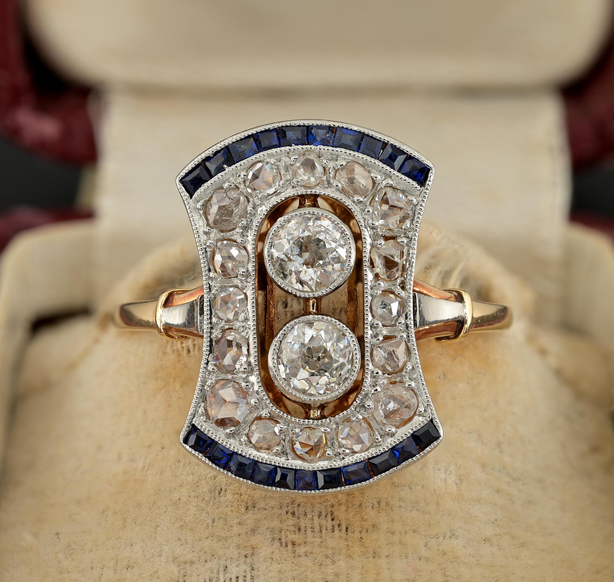 L'anello edoardiano per antonomasia, con un design affascinante e uno splendido contrasto di colori.
Molto finemente realizzato a mano all'inizio del 1900 in oro 18 KT e platino - testato
Profilo piatto dall'incantevole forma a corona, sinuoso ed