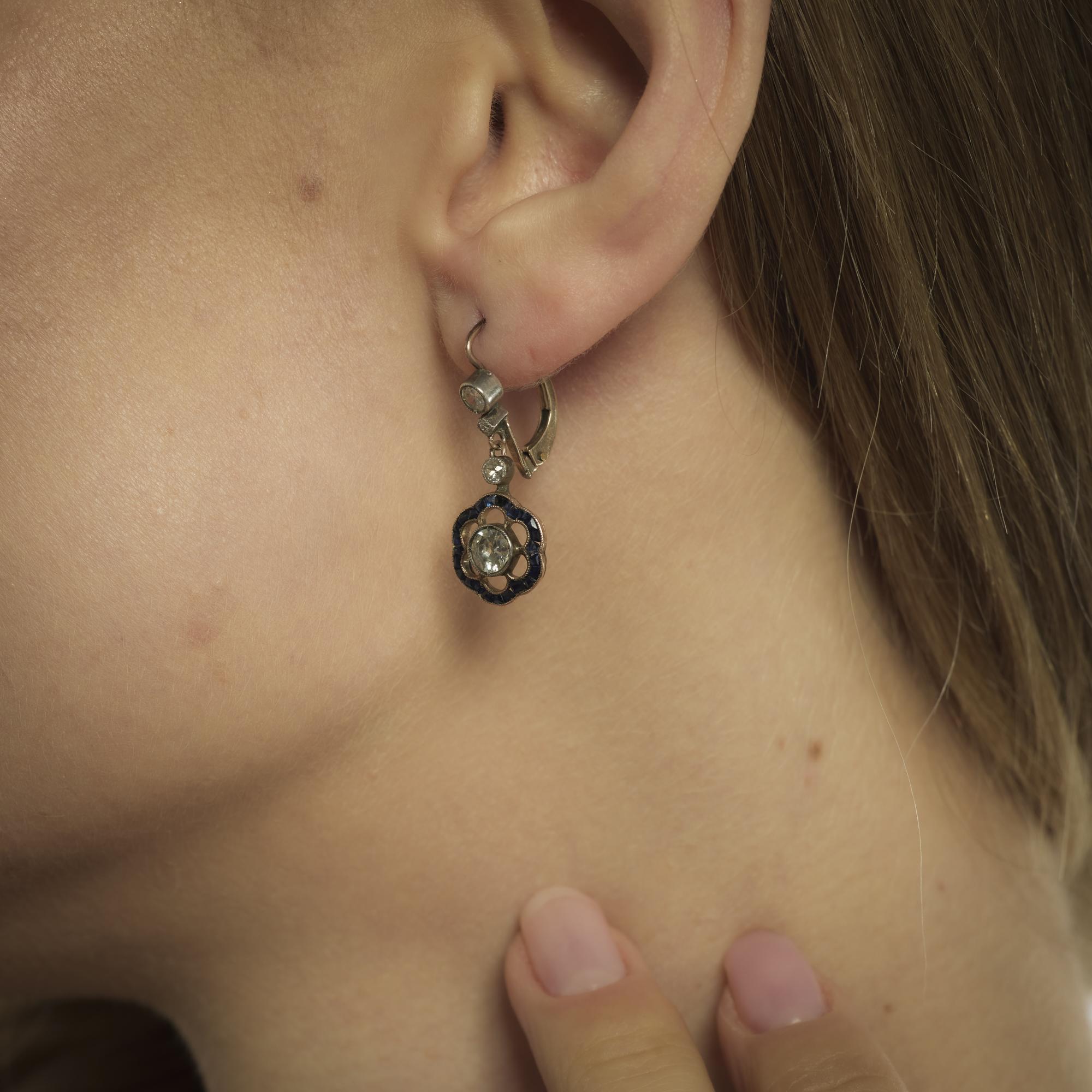 Edwardianische Diamant-Saphir-Ohrringe aus Silber und 14-karätigem Roségold mit Blumentropfen Damen im Angebot