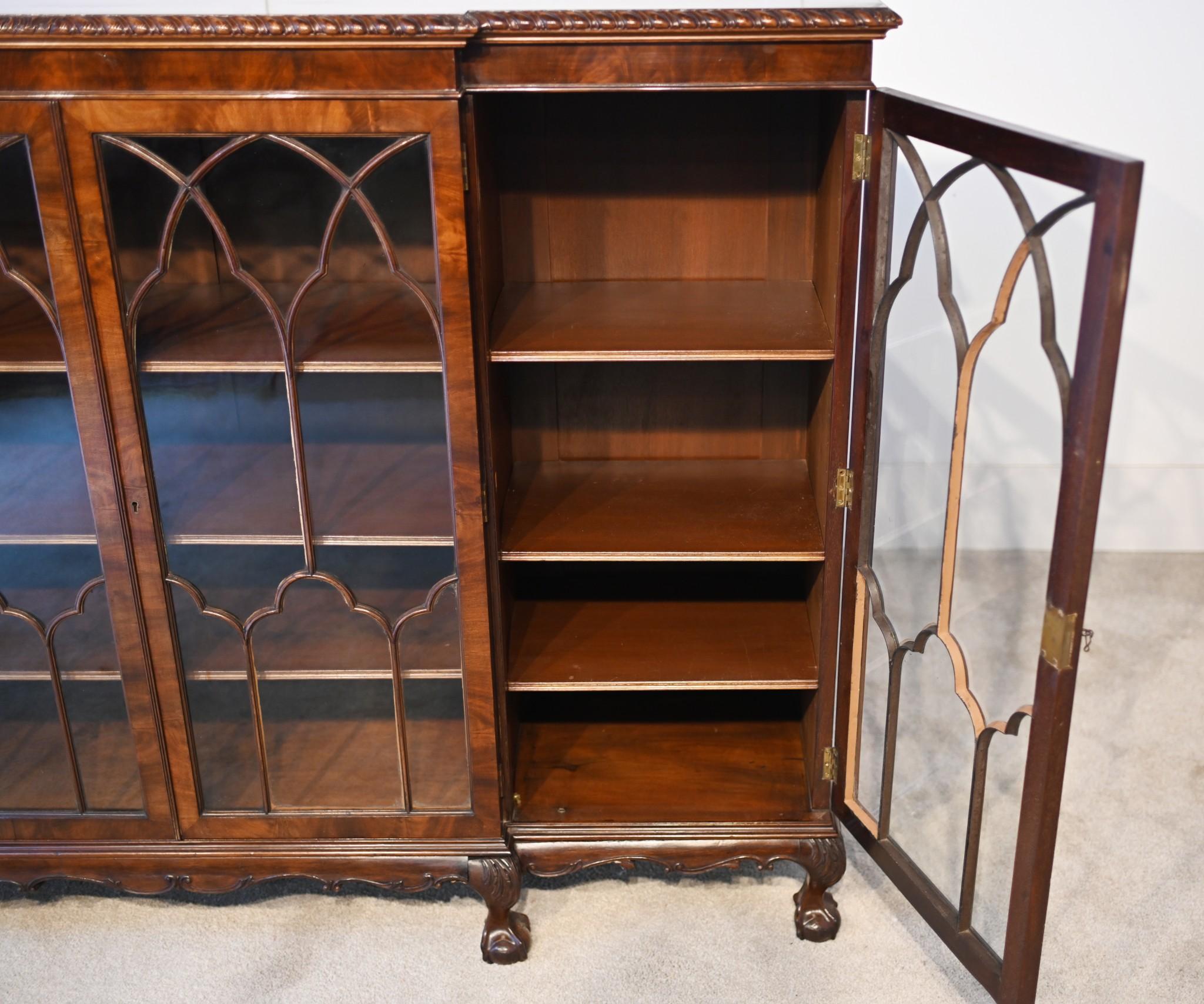 Edwardian Display Cabinet Bookcase Breakfront Mahogany Chippendale 1900 In Good Condition In Potters Bar, GB
