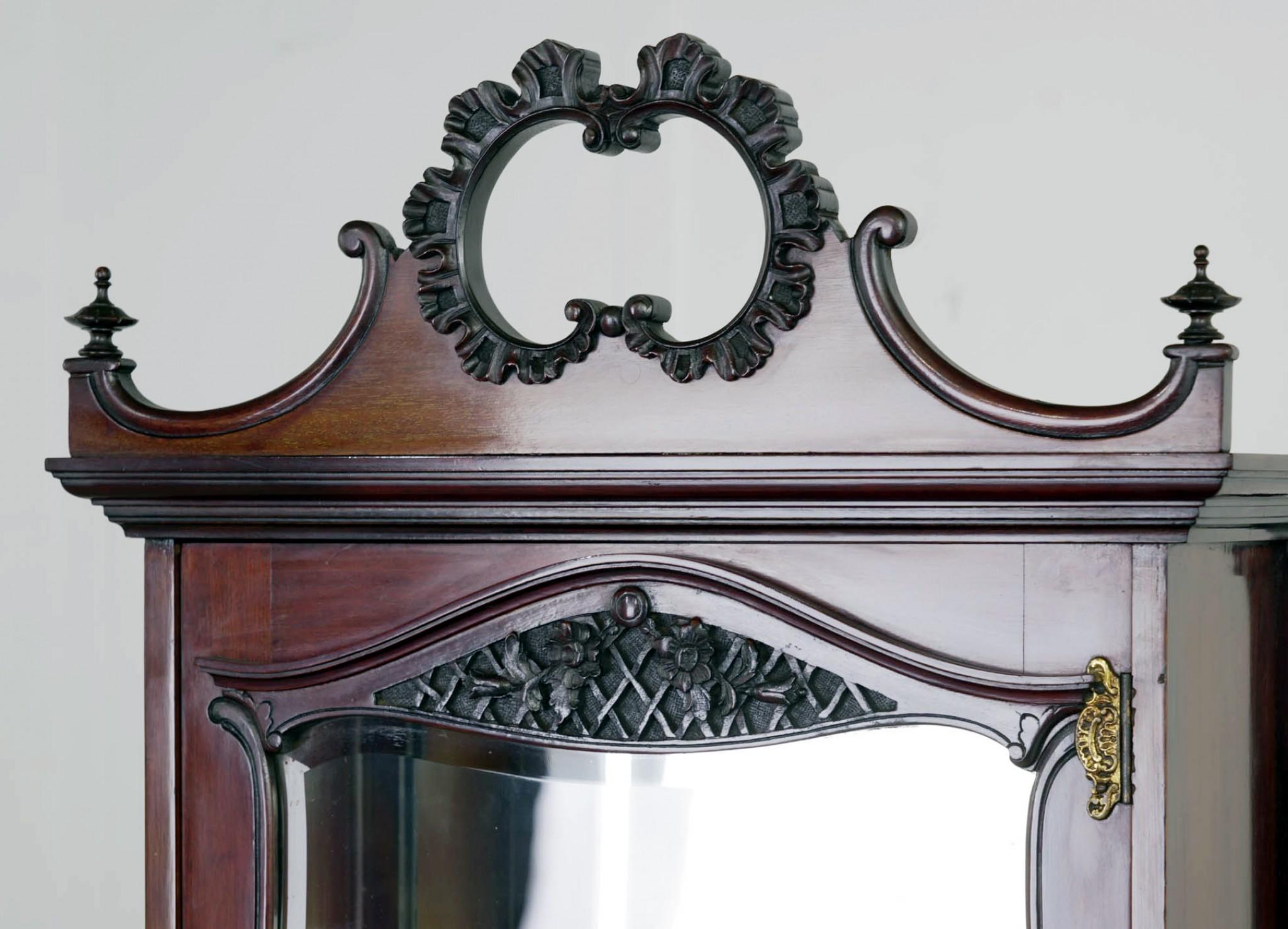 Edwardian Display Cabinet Mahogany Chest 1910 In Good Condition For Sale In Potters Bar, GB