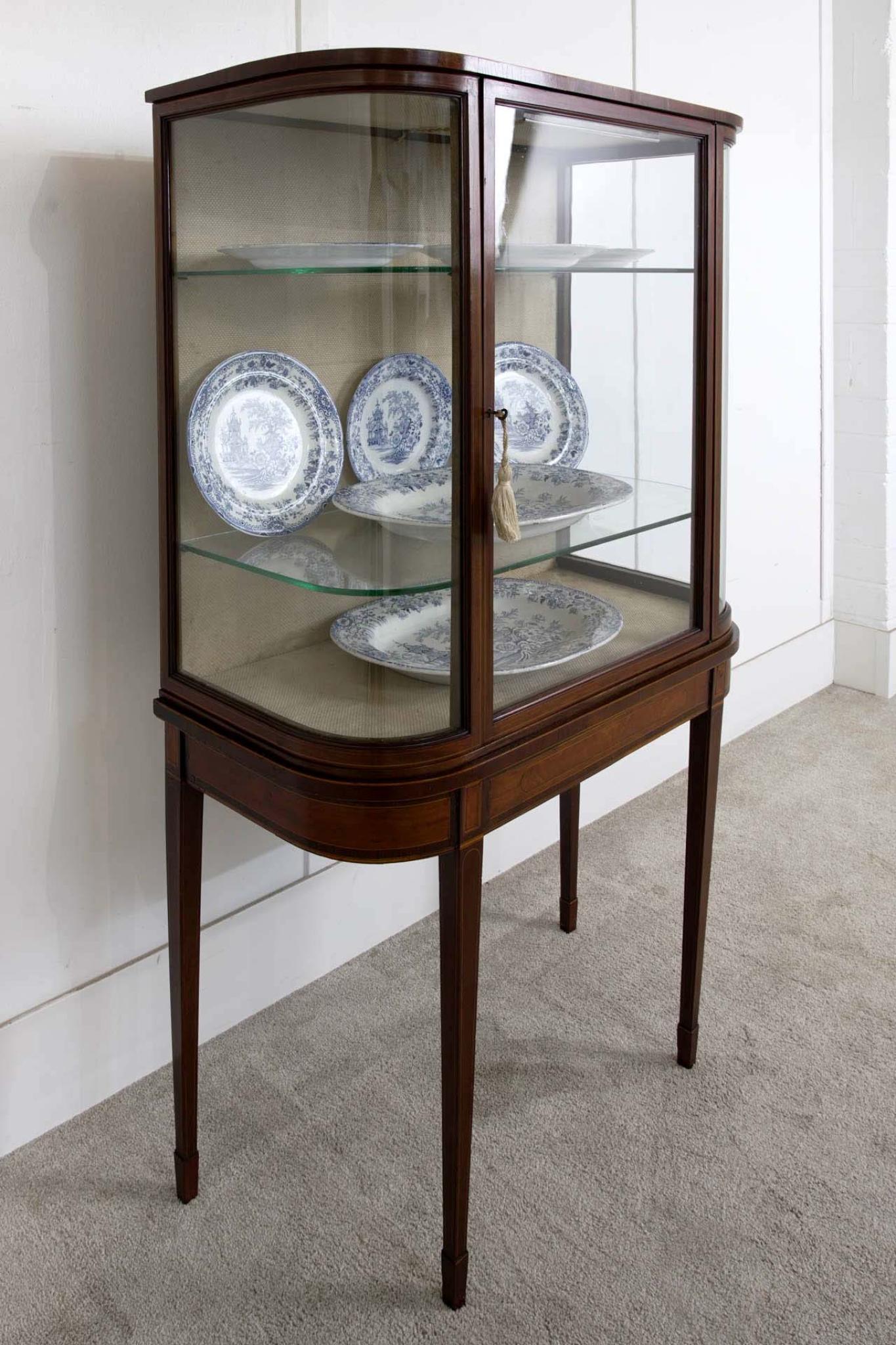 Edwardian Display Cabinet Mahogany Vitrine 1910 For Sale 1