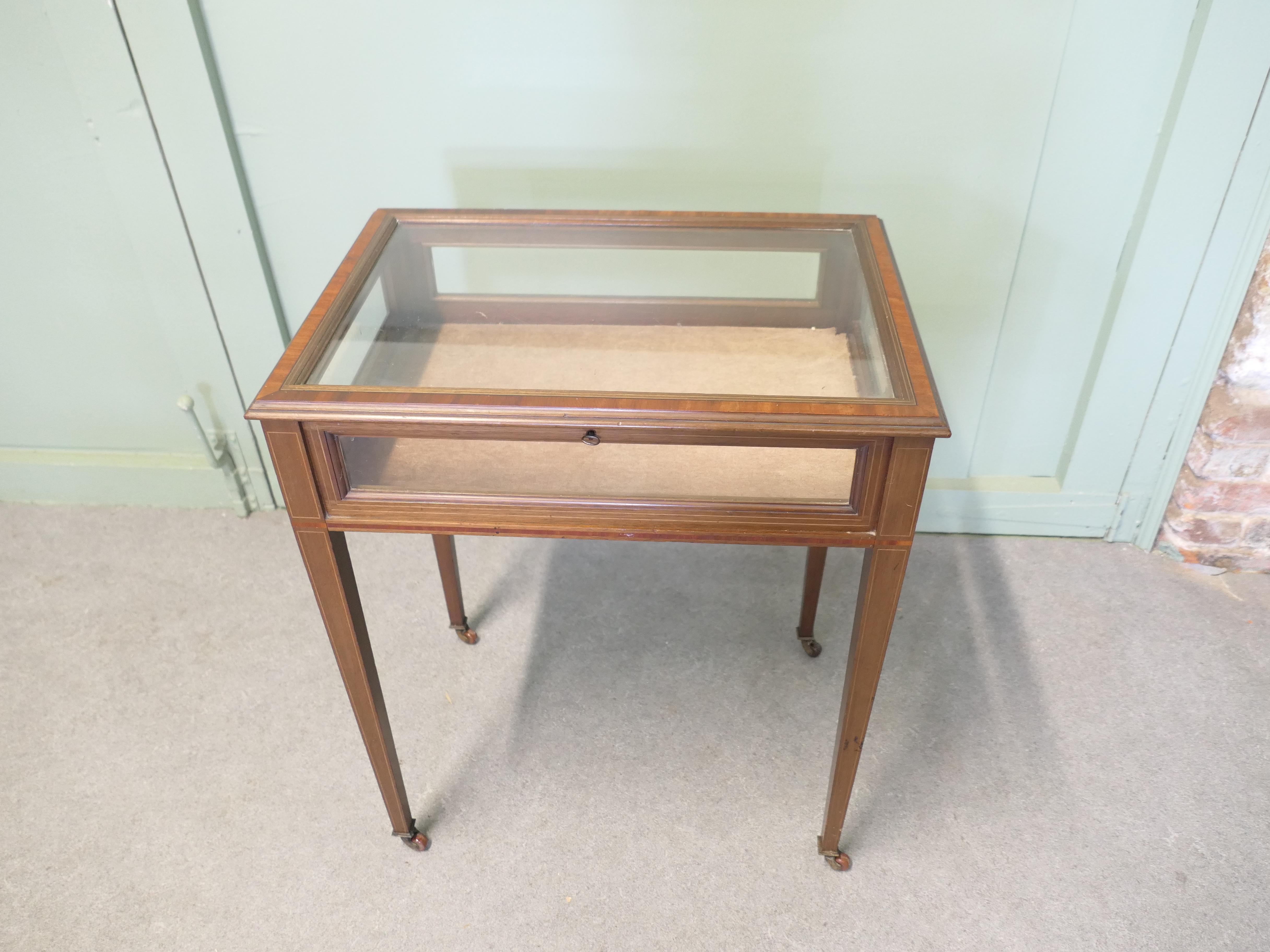 Vitrina eduardiana, joyería de mesa, etc. en Bueno estado para la venta en Godshill, Isle of Wight