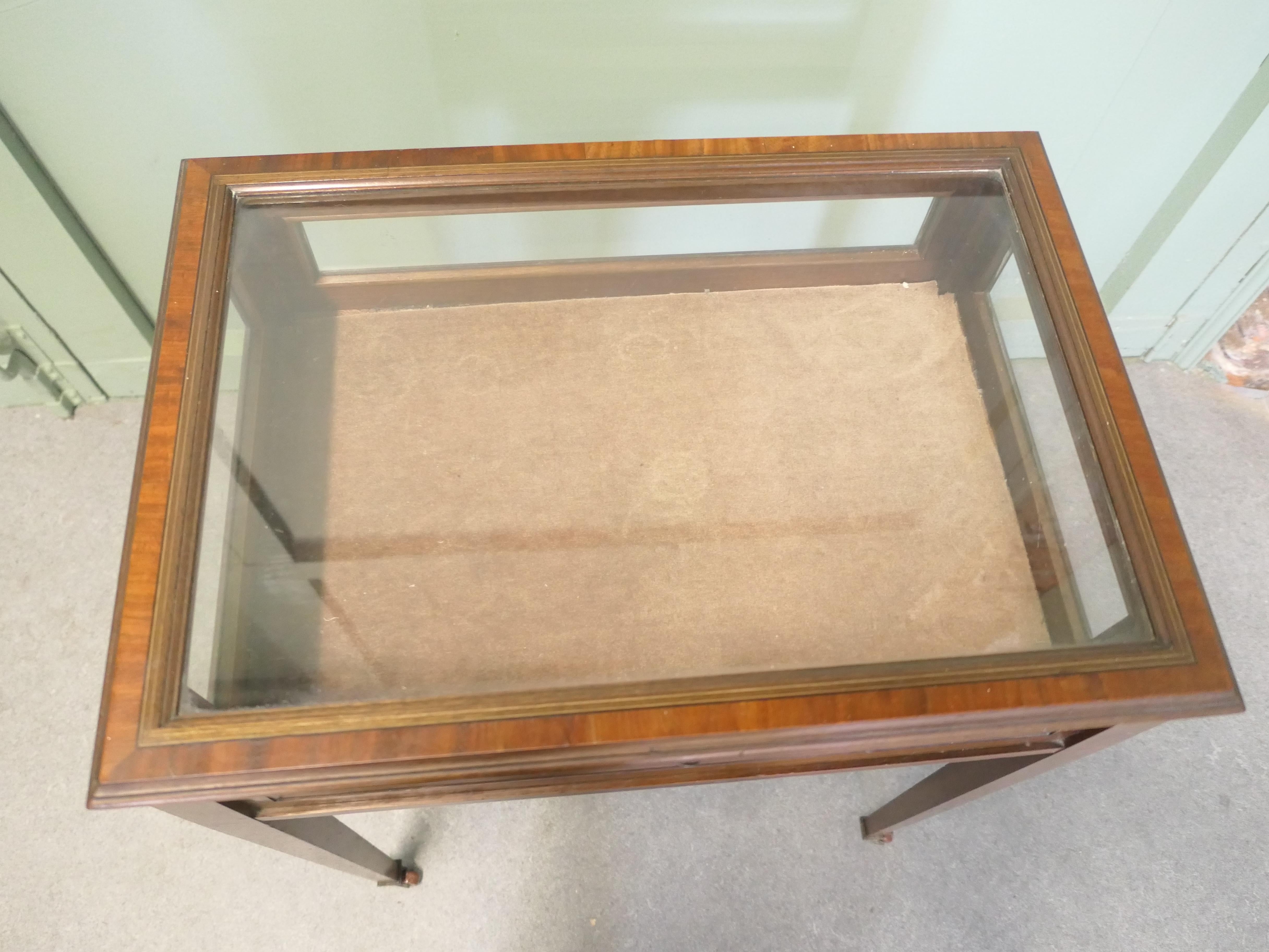 Vitrina eduardiana, joyería de mesa, etc. principios del siglo XX en venta