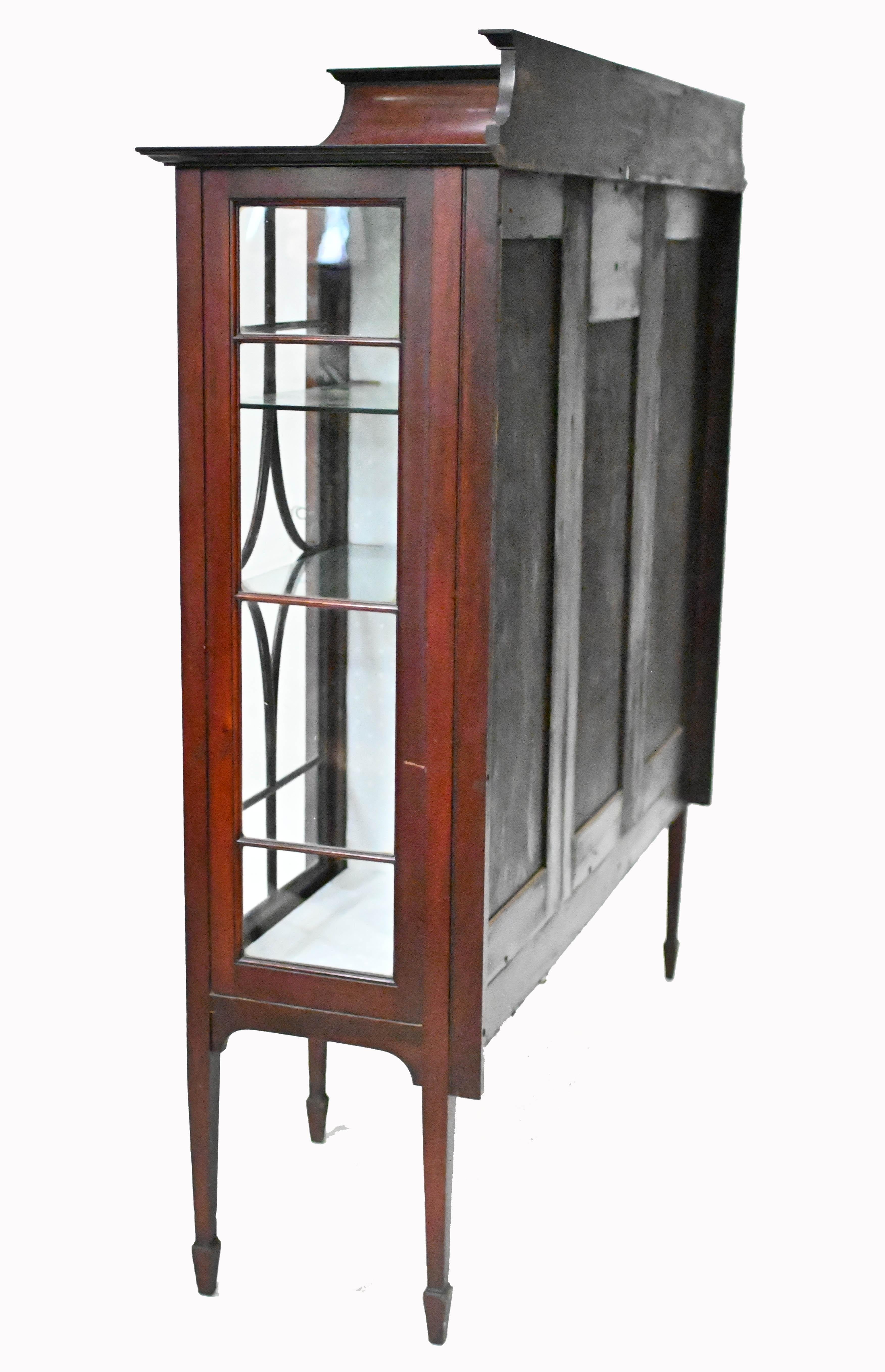 Edwardian Display Cabinet Vitrine Sheraton Mahogany Inlay 1910 For Sale 8