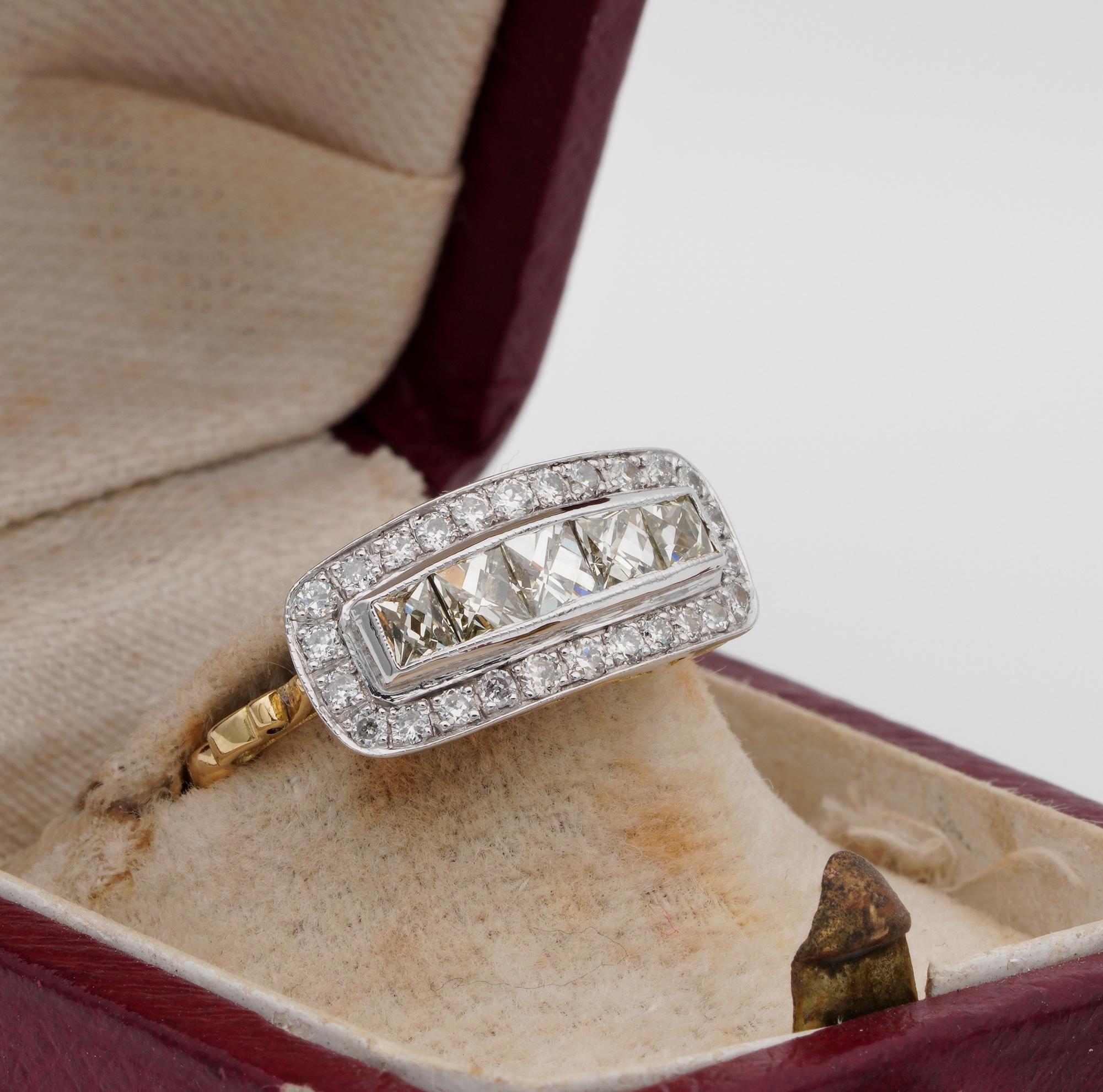 Edwardian Distinctive 1.60 Carat Diamond Five-Stone Anniversary Ring In Good Condition For Sale In Napoli, IT