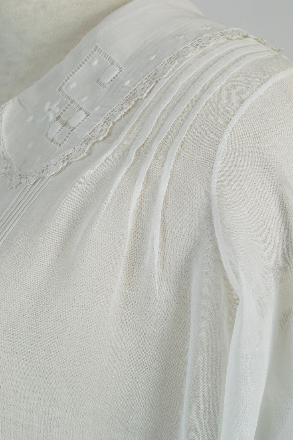 Edwardian White Embroidered Batiste Filet Lace Tie Waist Blouse - XS - S, 1910s For Sale 1