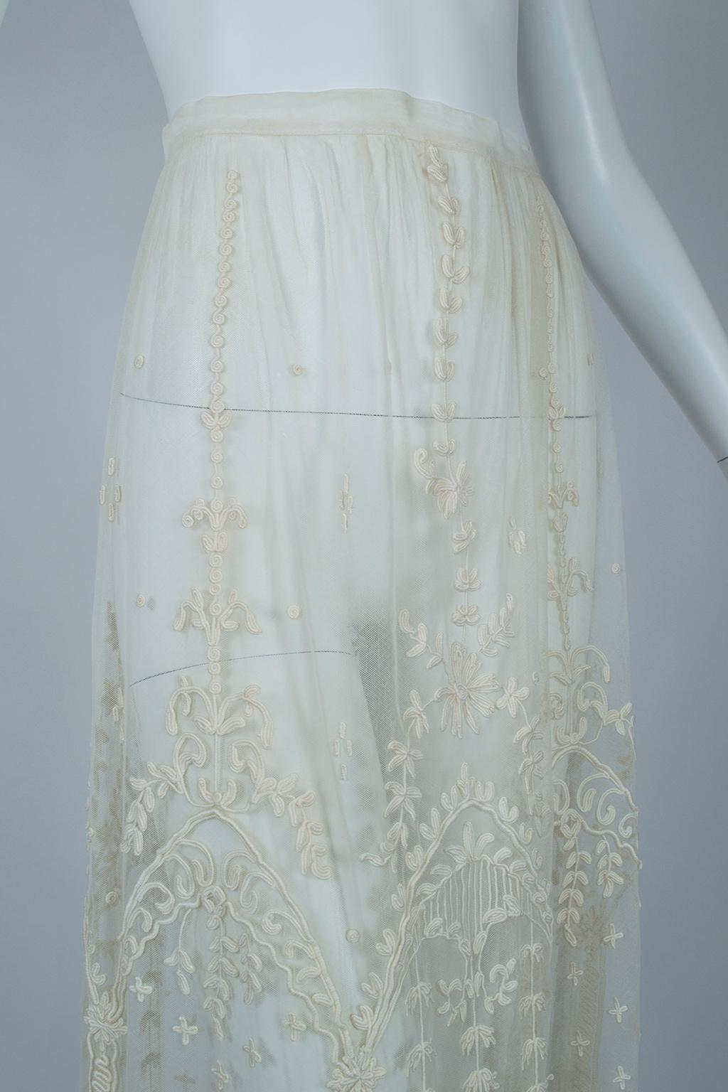 Edwardian Embroidered Net Skirt with Weighted Crystal Hem – Jacome Estate In Good Condition In Tucson, AZ