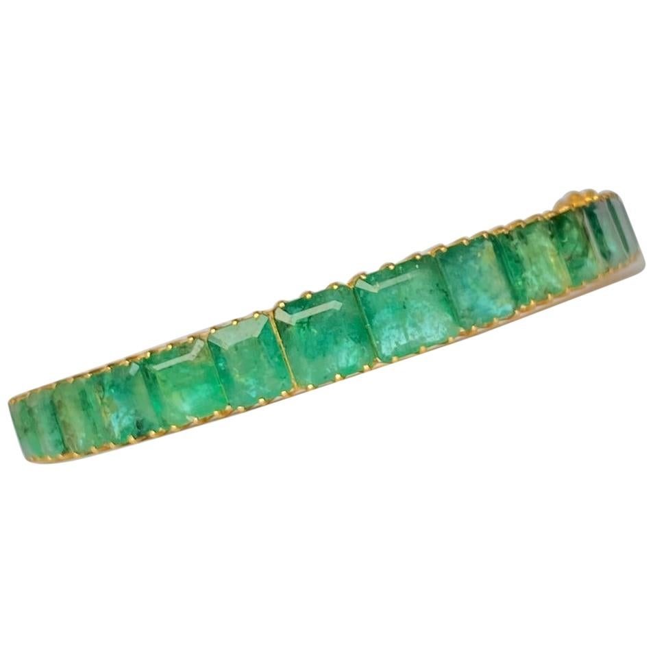 Armreif aus edwardianischem Smaragd und 18 Karat Gold