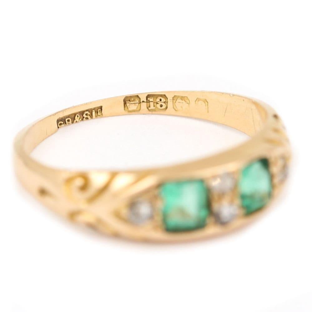 Edwardian Emerald and Diamond 18 Karat Yellow Gold Boat Shaped Ring, circa 1900 4