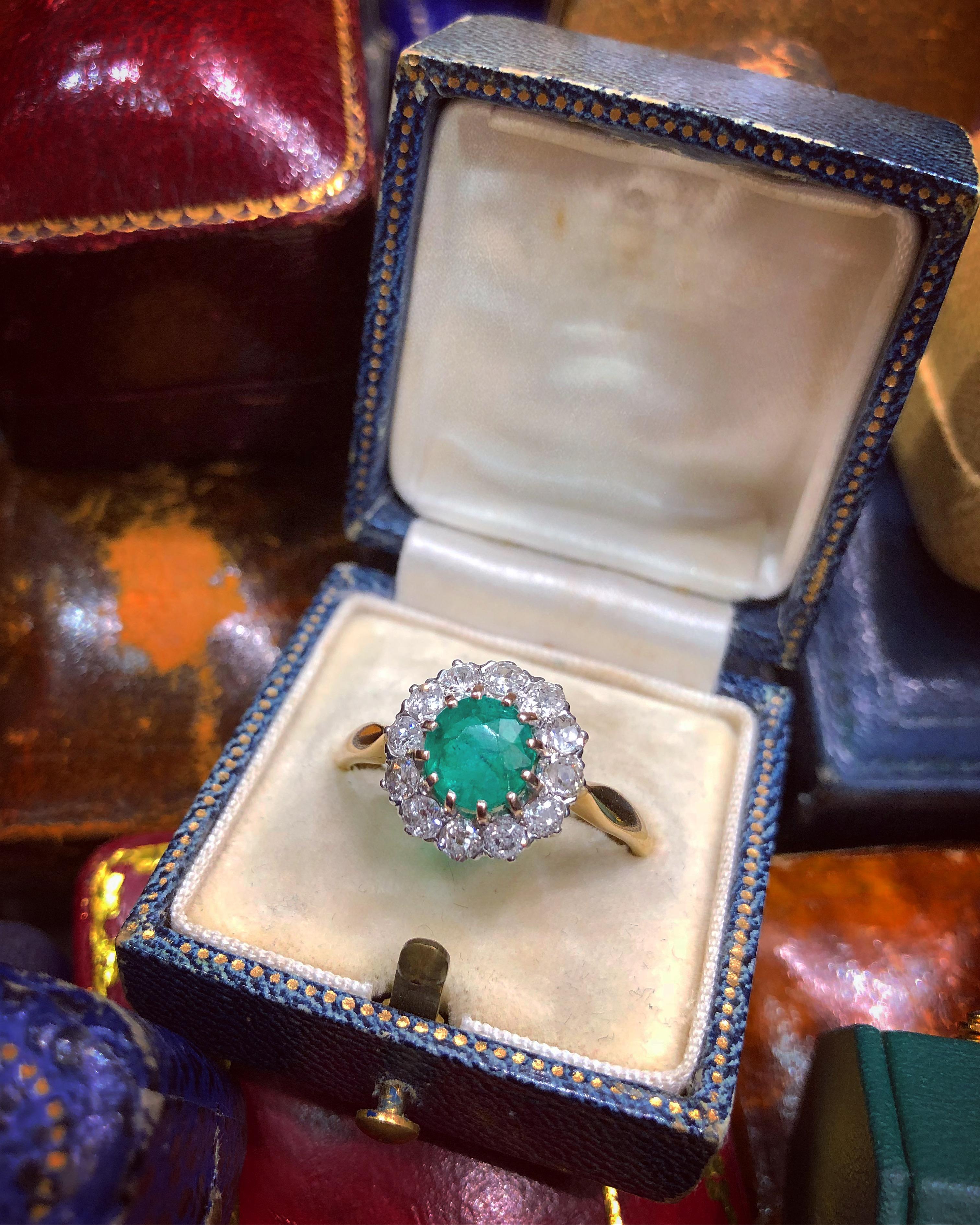 Edwardian Emerald and Diamond Cluster Ring, circa 1910 4