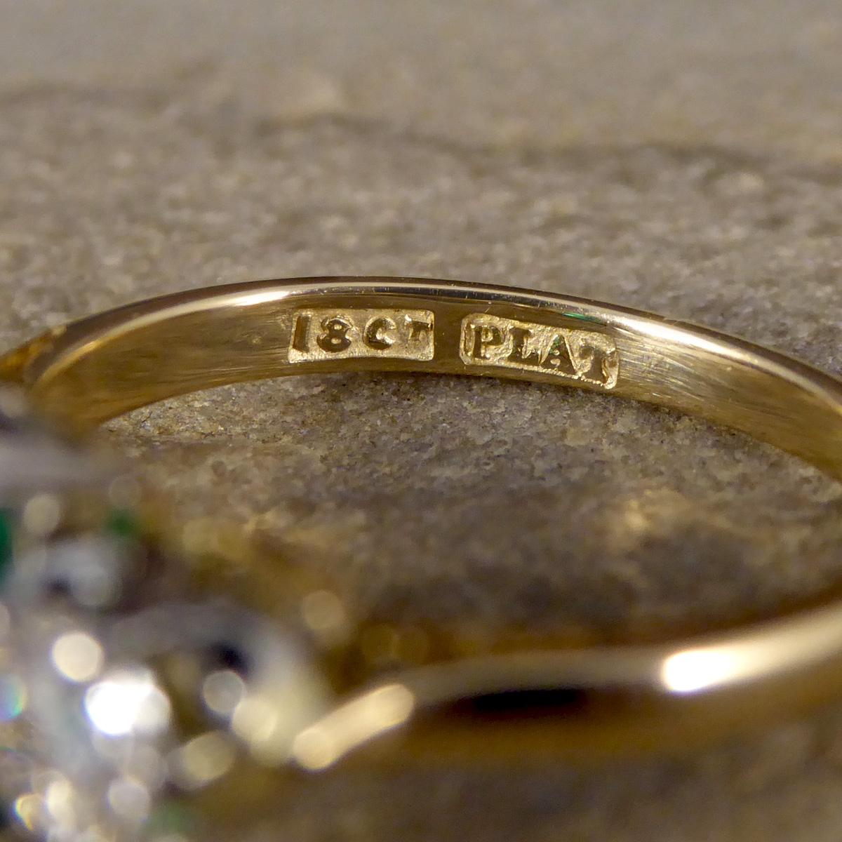 Edwardianischer Ring mit drei Steinen aus 18 Karat Gelbgold und Platin mit Smaragd und Diamant 1