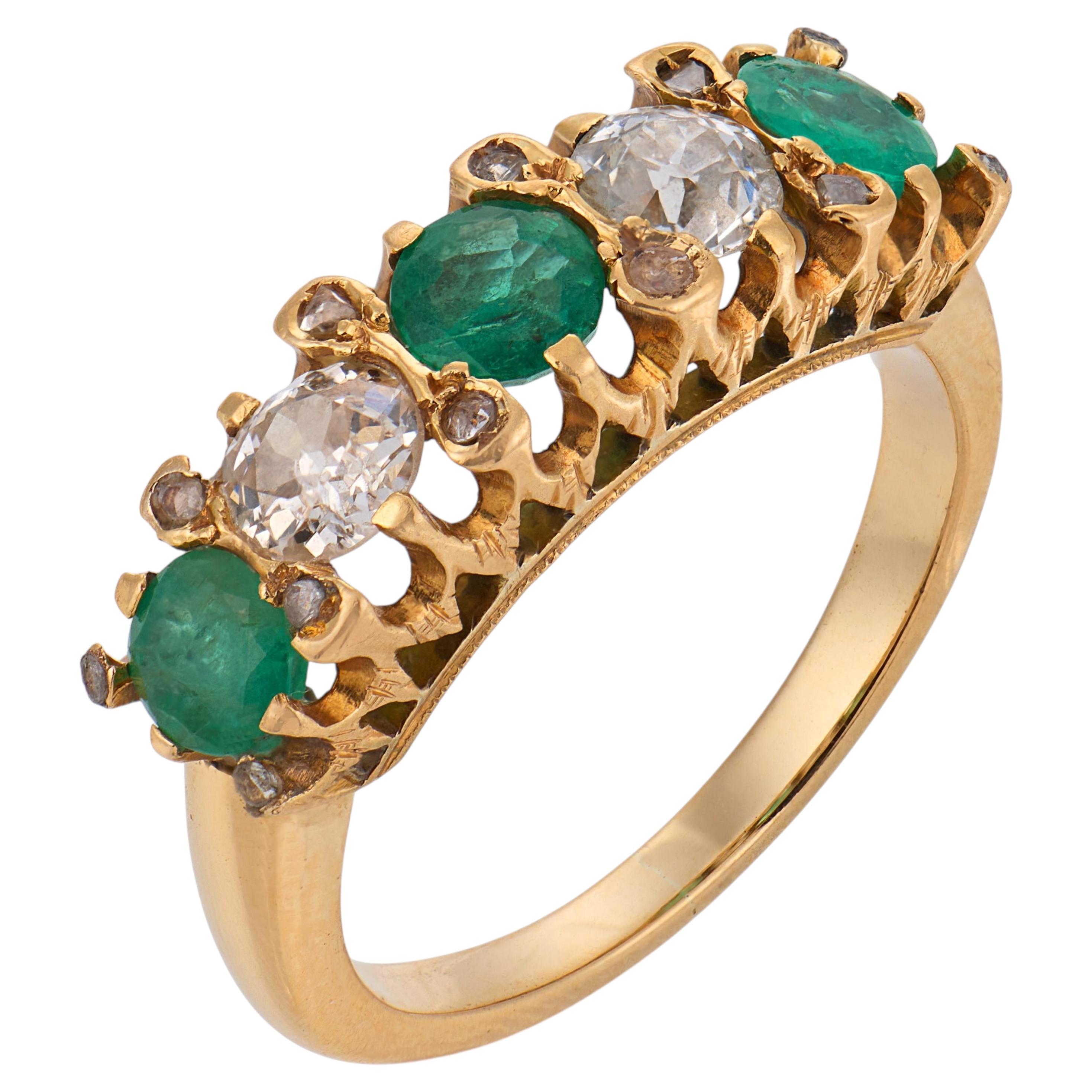 Edwardianischer Smaragd-Diamant-Ring aus 18k Gelbgold im Angebot