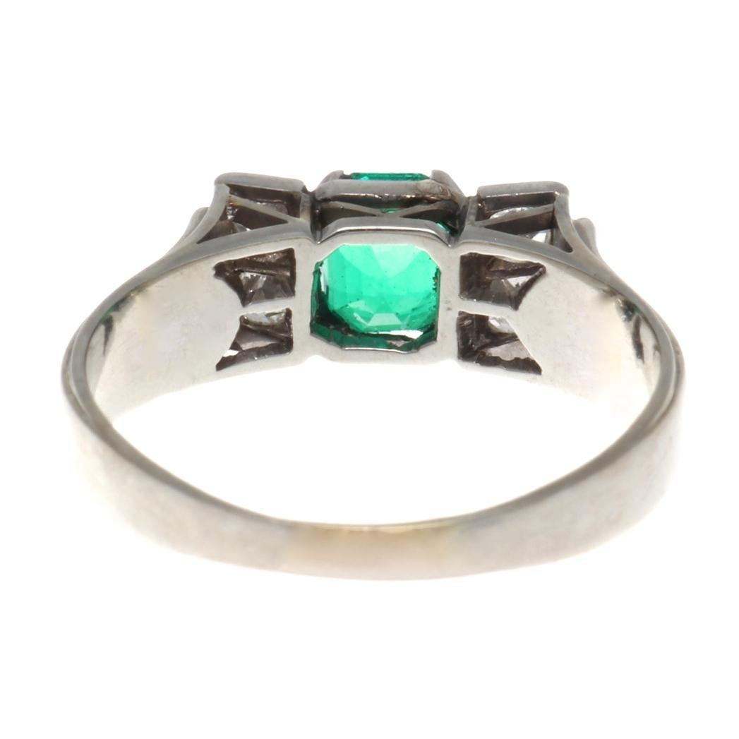 Women's Edwardian Emerald Diamond Gold Ring