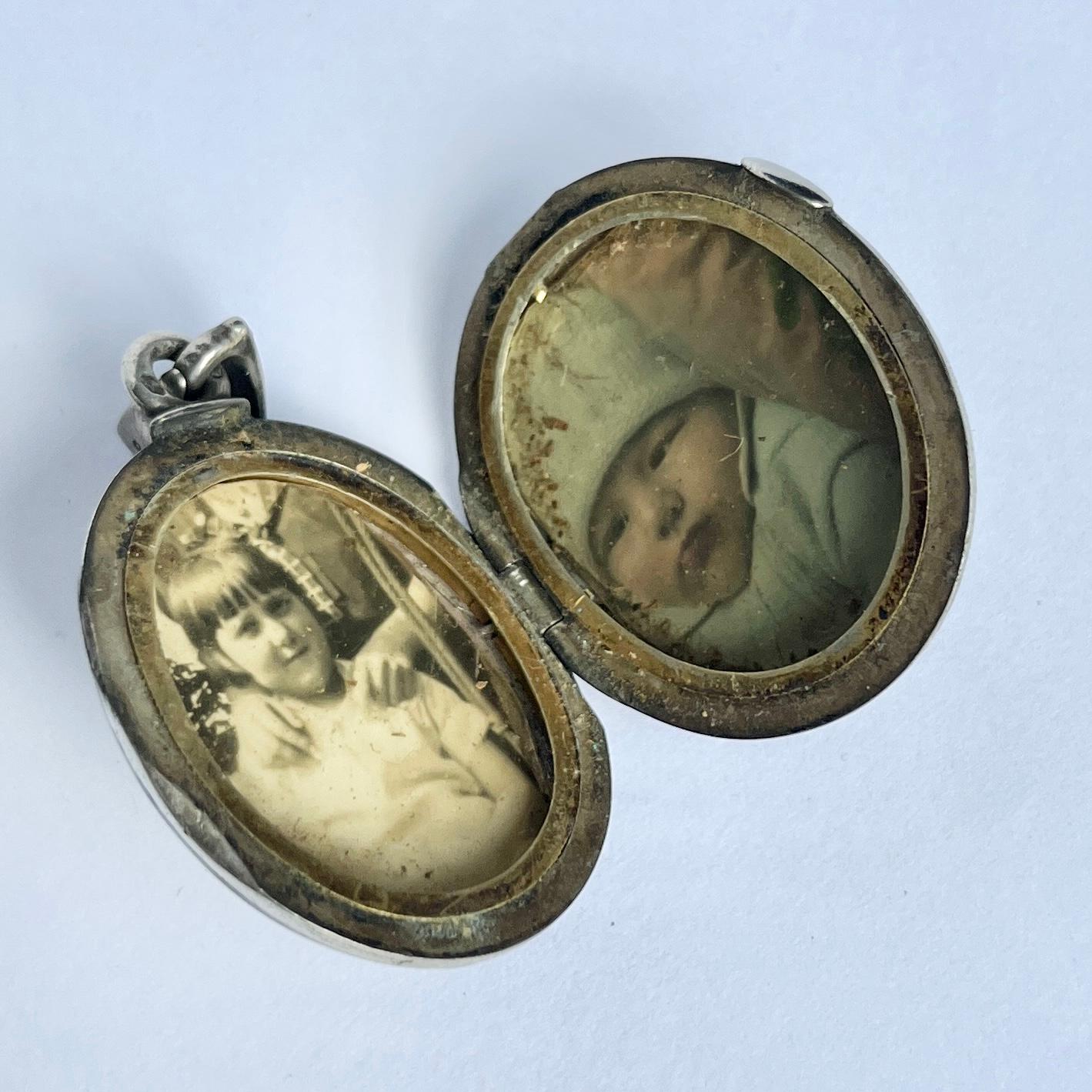 Edwardian Enamel and Silver Memorial Locket In Good Condition For Sale In Chipping Campden, GB