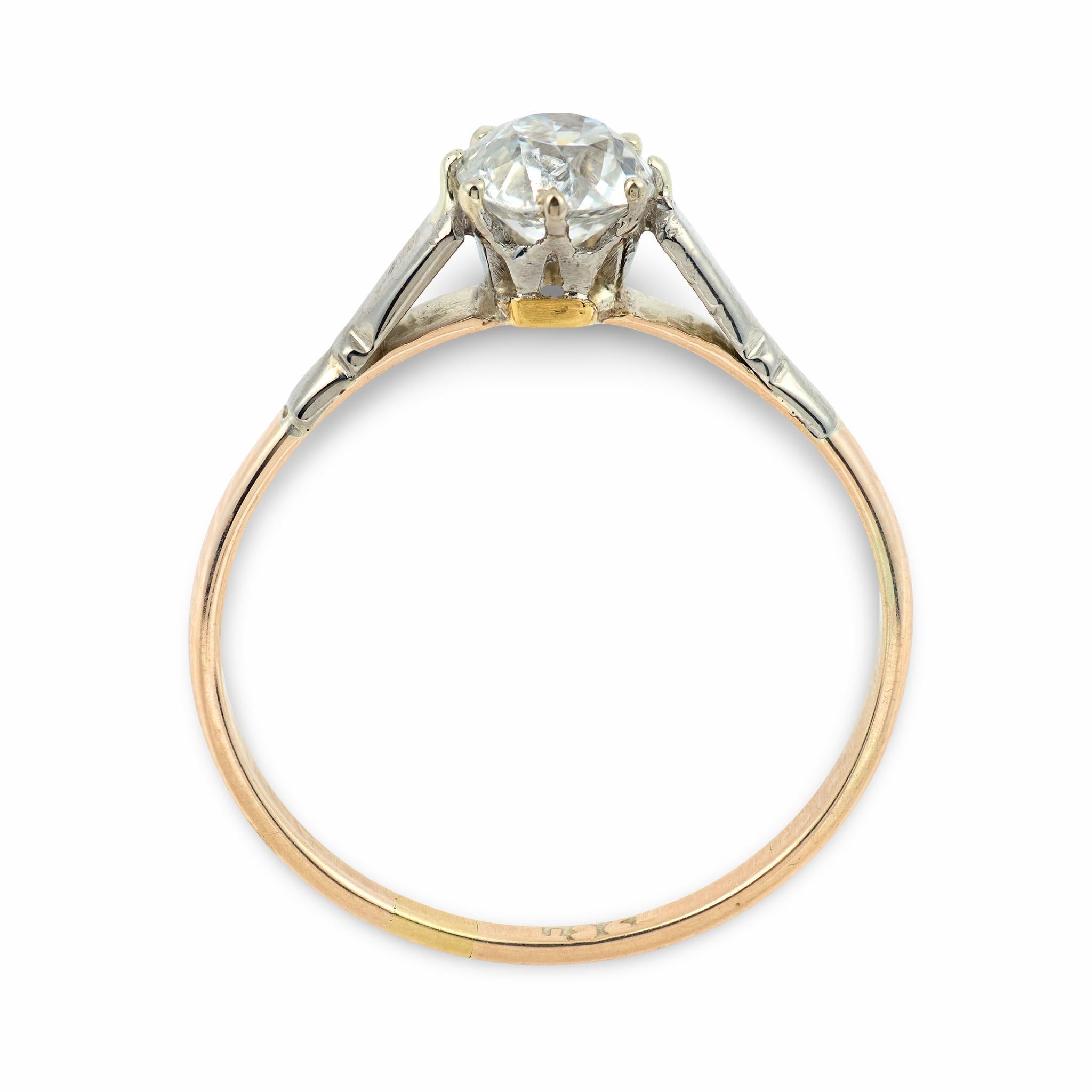 Taglio vecchia miniera Anello di fidanzamento inglese edoardiano con diamante 9k/platino da 0,62 carati in vendita