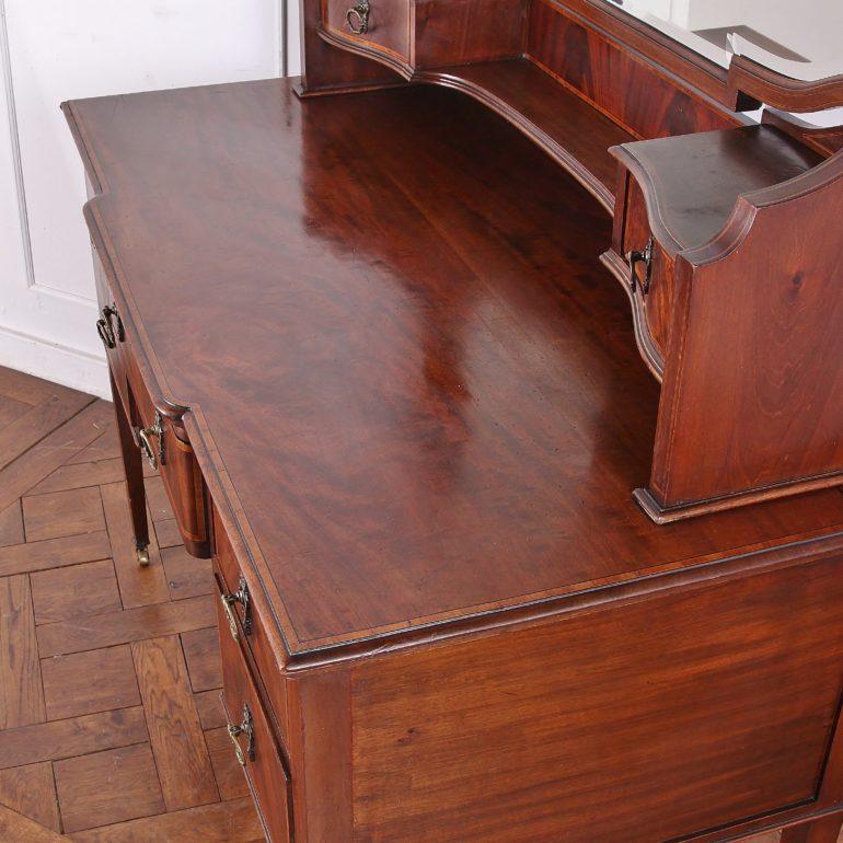 Edwardian English Mahogany Inlaid Vanity In Good Condition In Vancouver, British Columbia