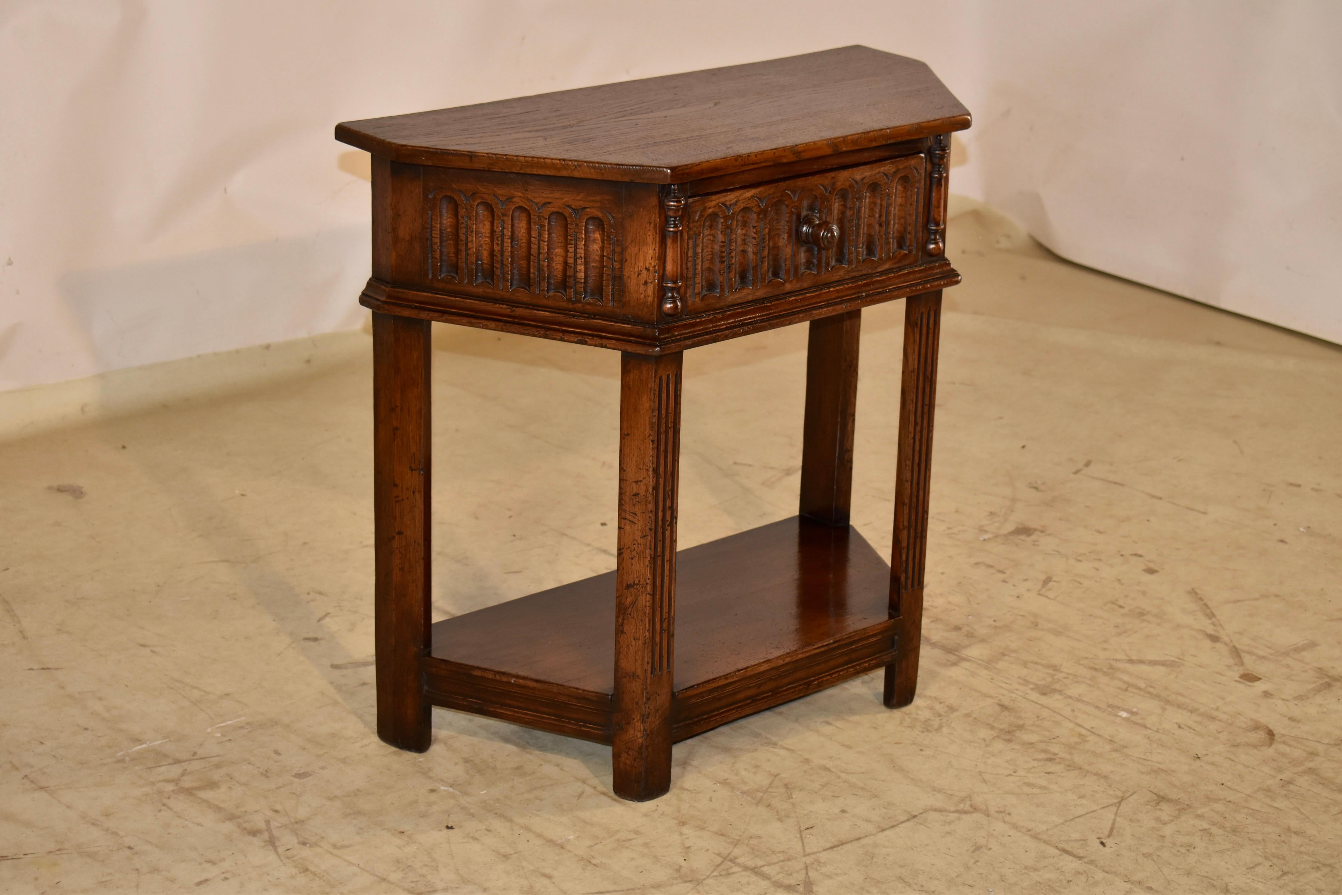 Edwardian English Oak Beistelltisch (Englisch) im Angebot