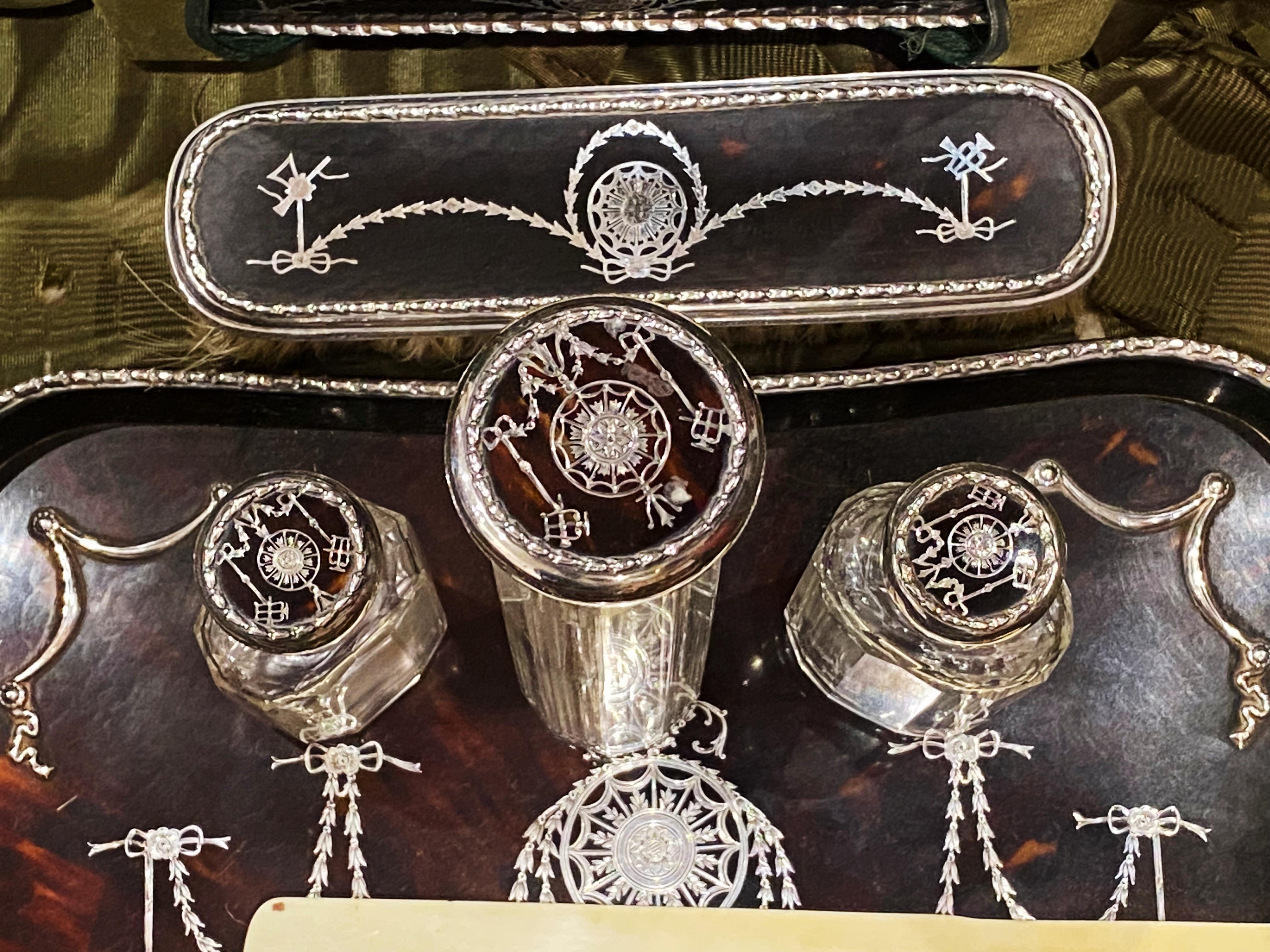 Edwardian English Silver Tortoiseshell Dressing Table Set in Travelling Case For Sale 1