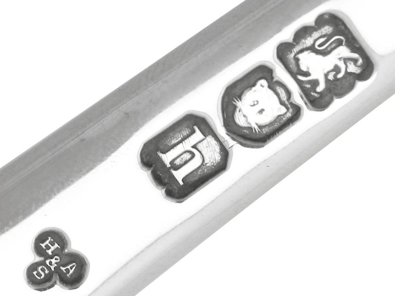 Suppenkelle aus englischem Sterlingsilber mit Hanoverianischem Rattenschliff, Edwardianisch im Angebot bei 1stDibs Deutschland