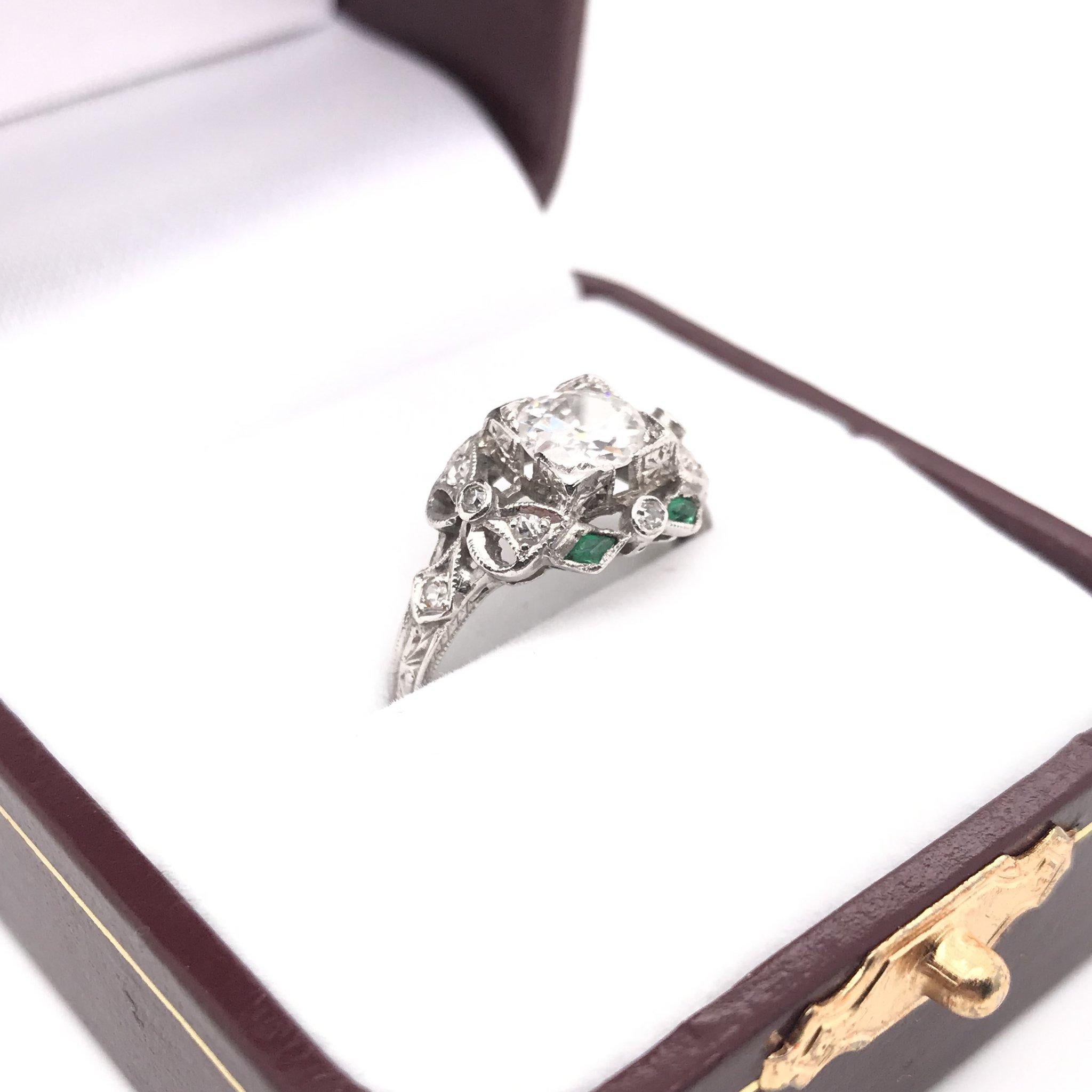 Edwardian Era 0.90 Carat Platinum Diamond & Emerald Ring 4