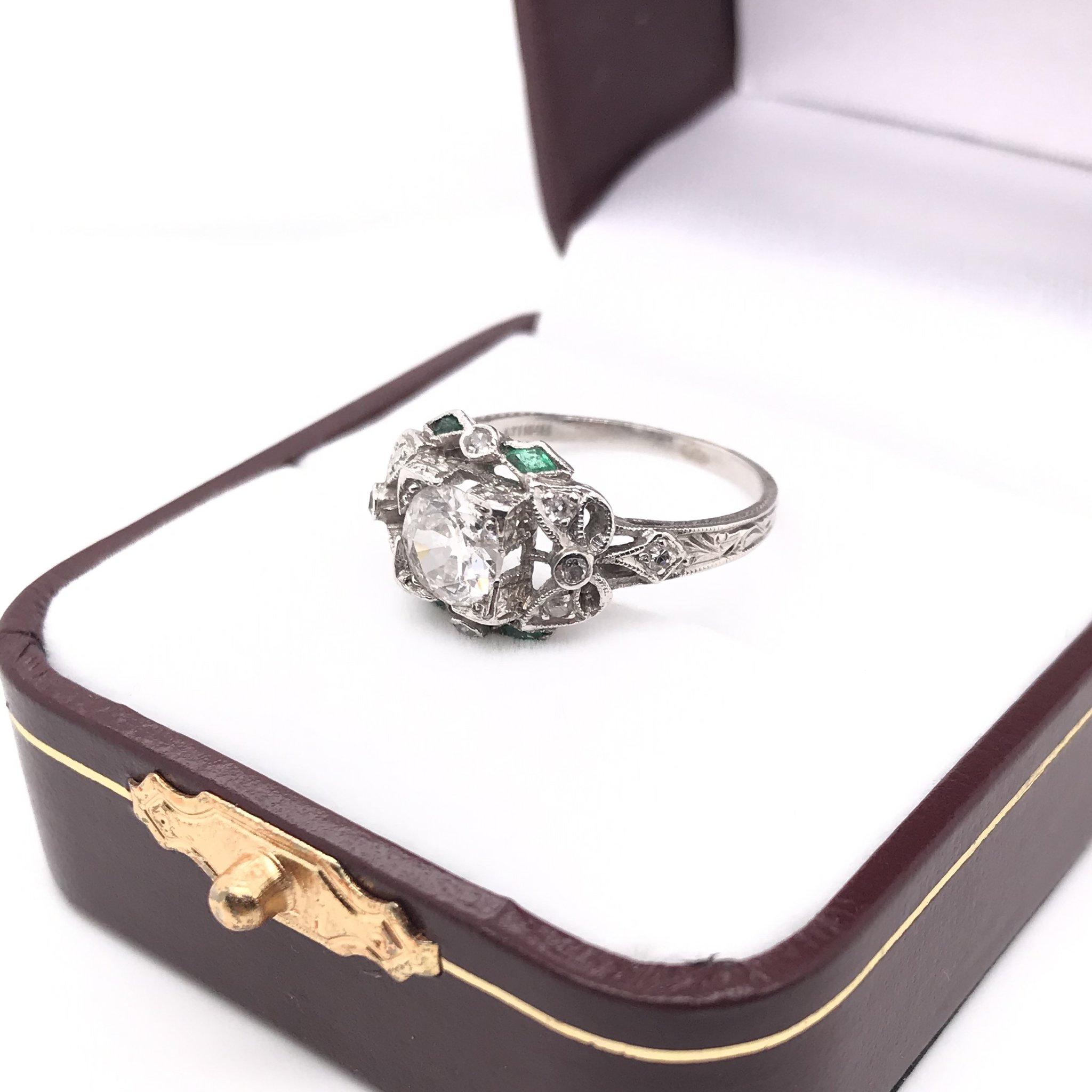 Edwardian Era 0.90 Carat Platinum Diamond & Emerald Ring 5